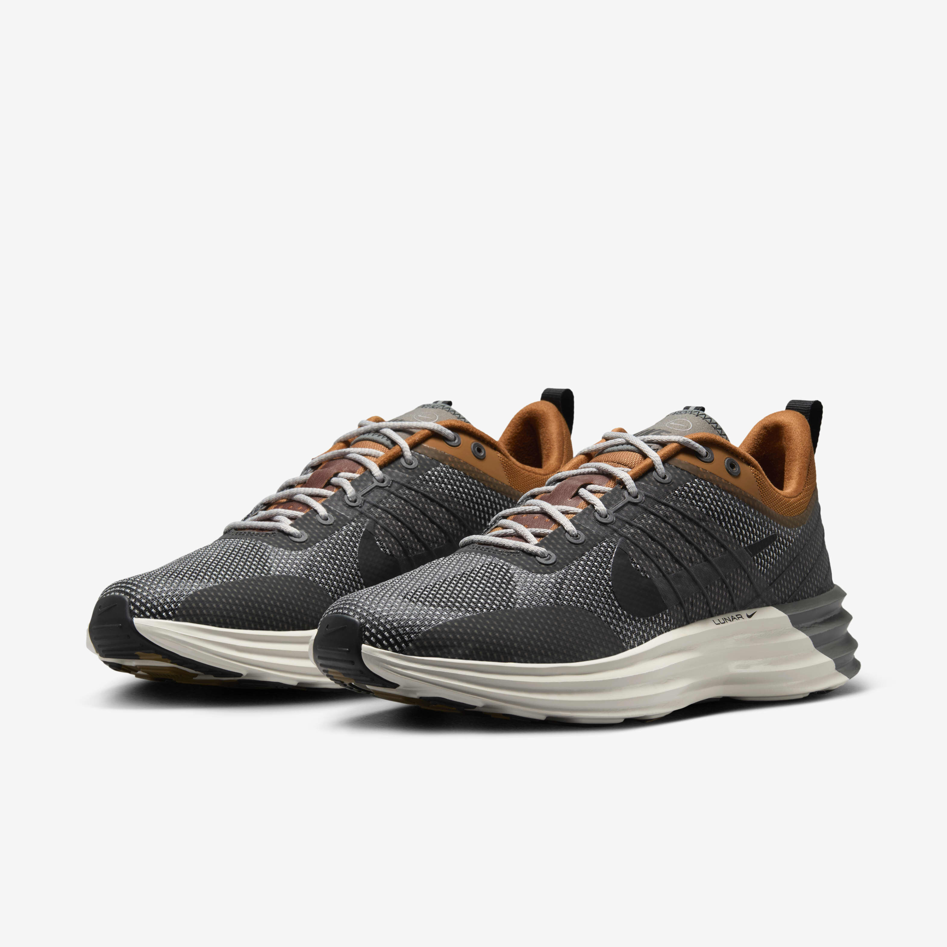 Buy Nike Lunar Roam SE Men s Shoes Nike Kuwait Official