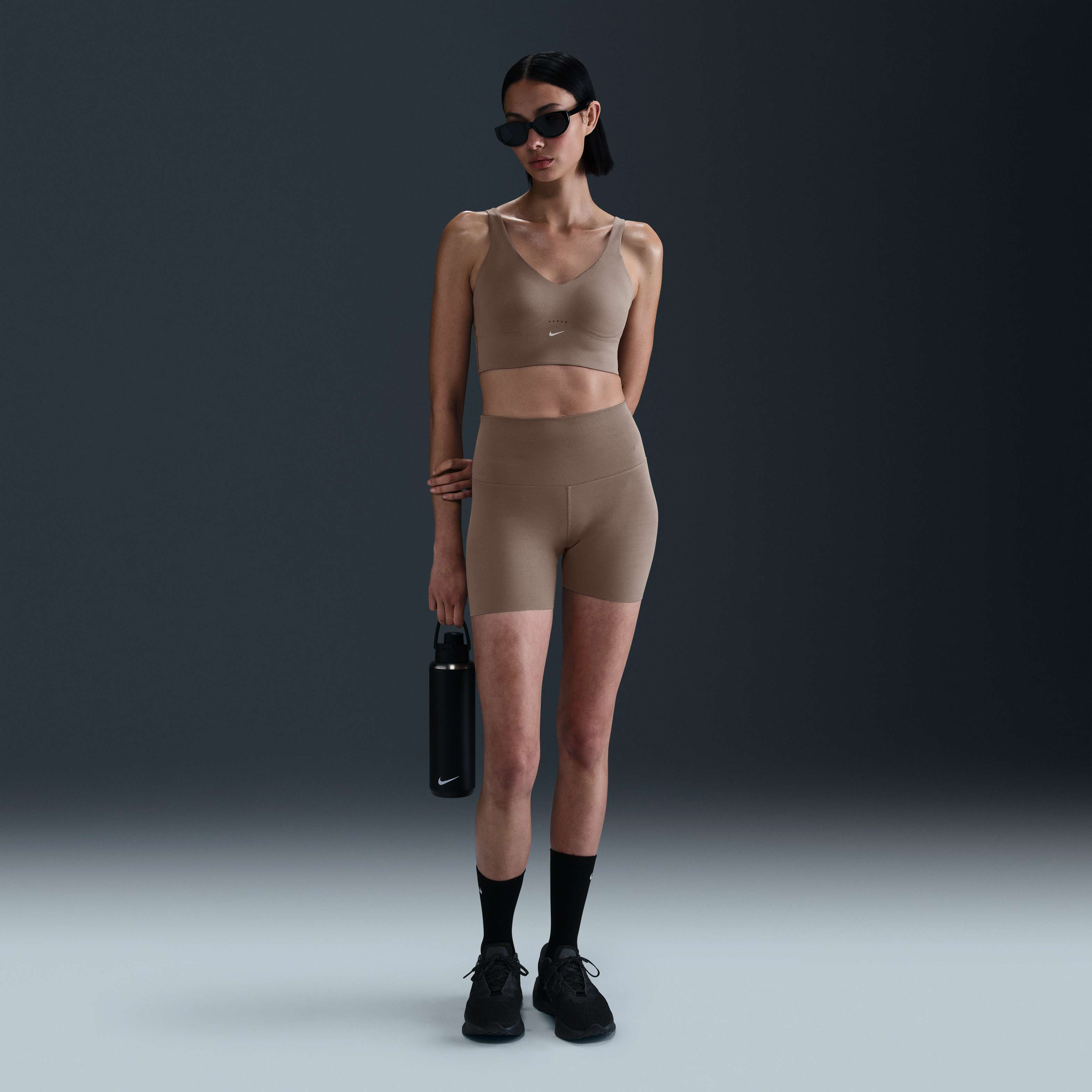 نايكي اليت ميديوم سابورت image number 3