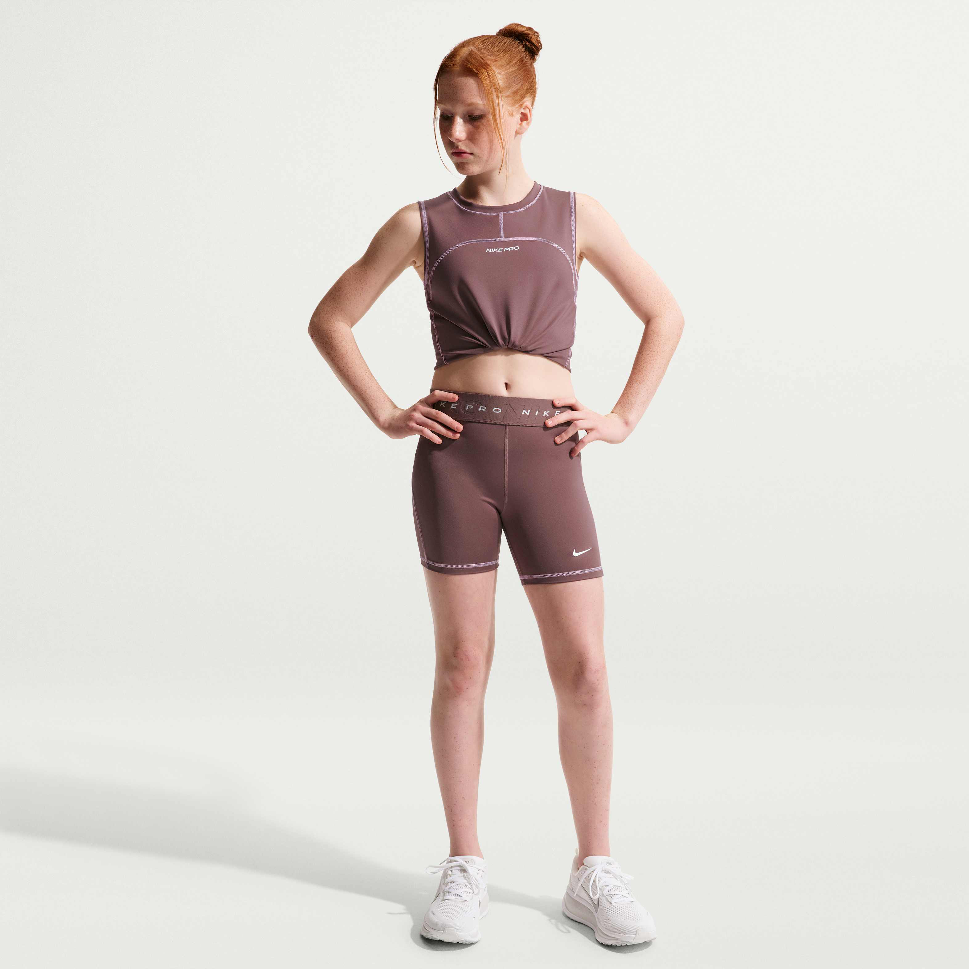 Nike Pro image number 0