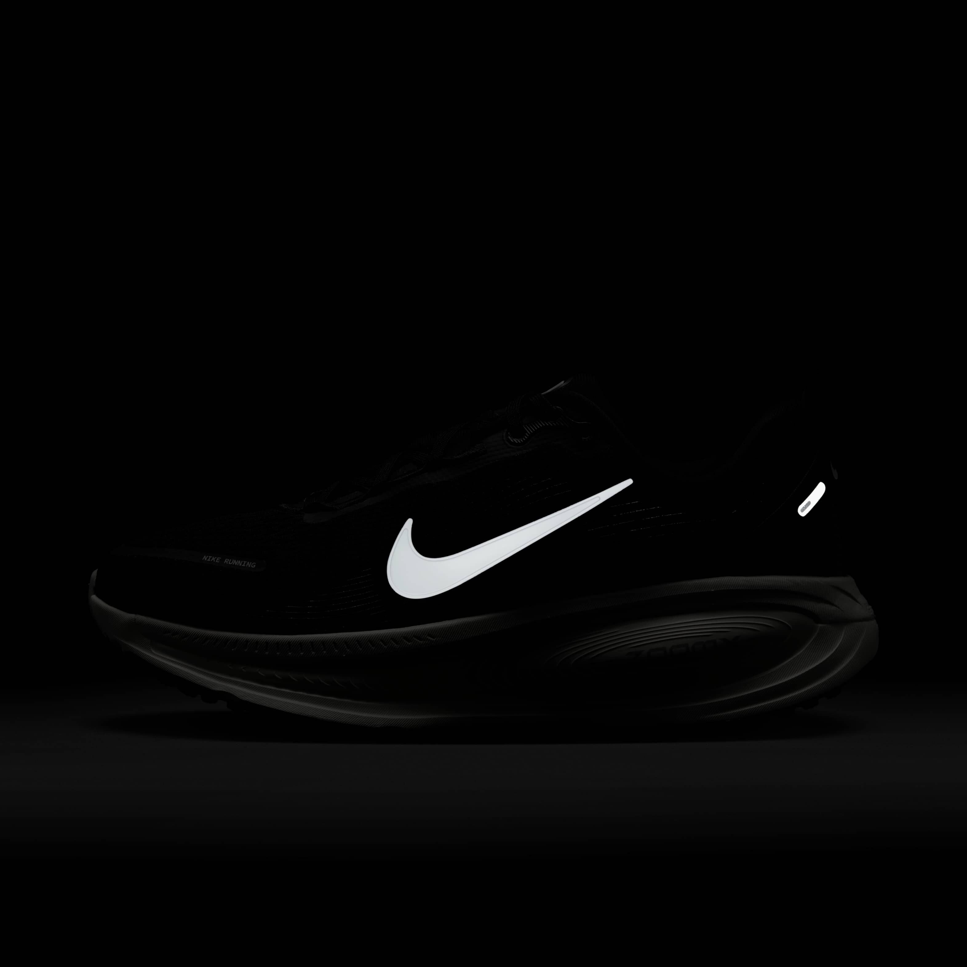 Nike Vomero 18 image number 9