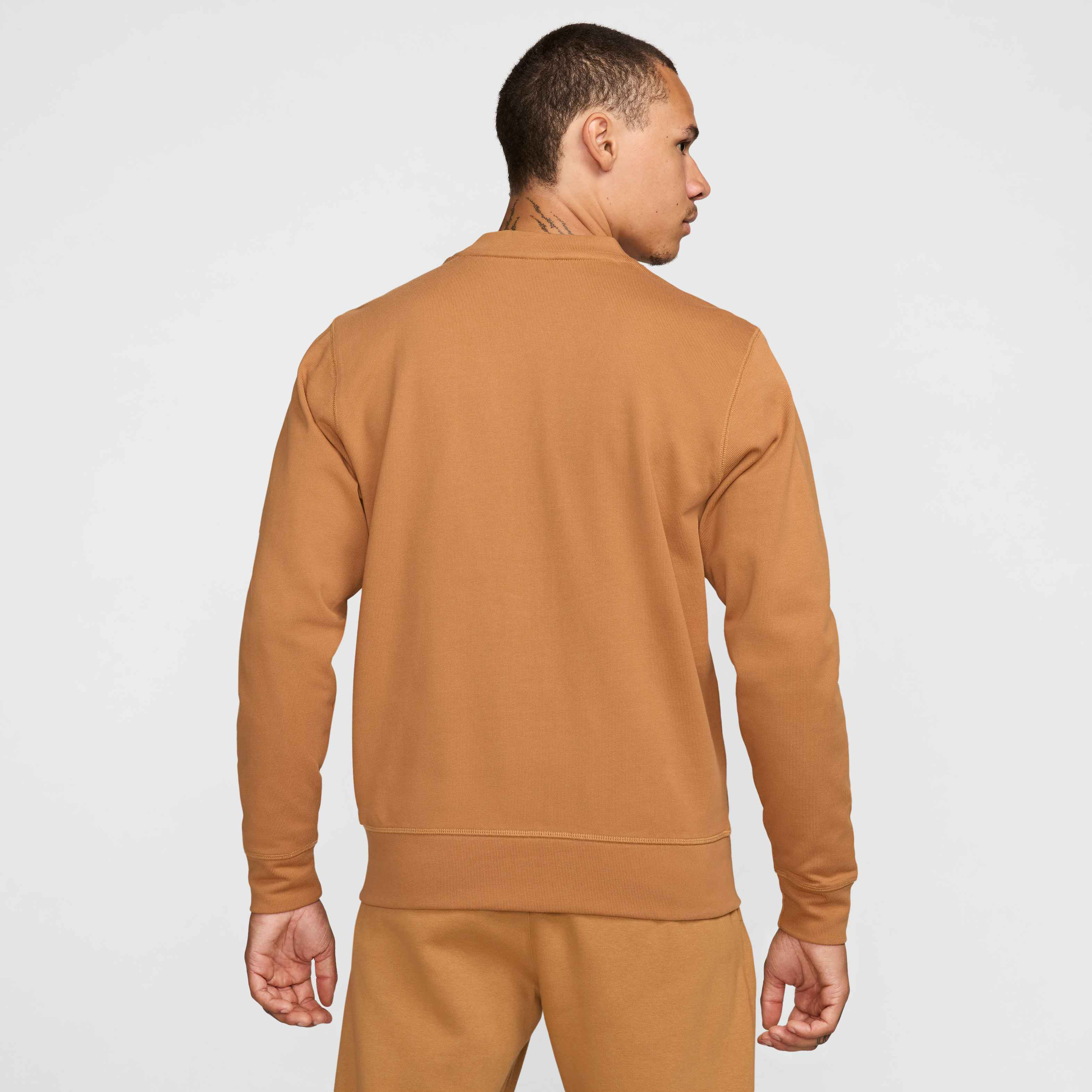 نايكي كلوب image number 1