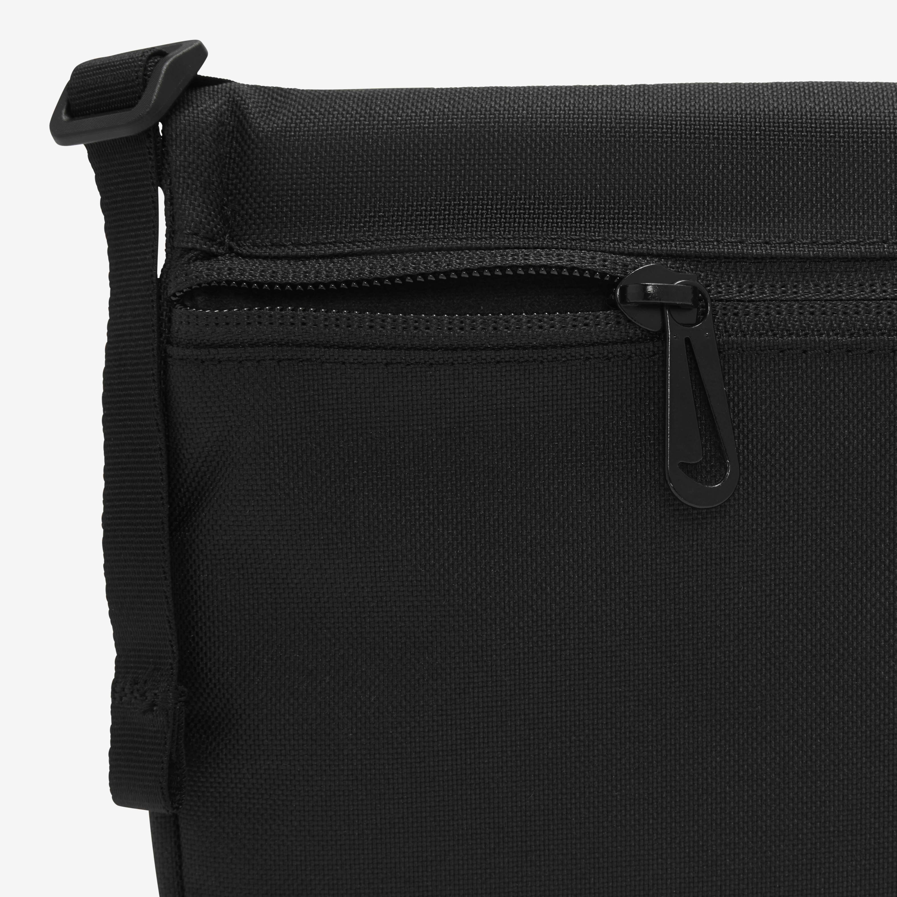 ◇Nike◇ Sportswear Futura 365 Crossbody Bag 3L BlackBlackWh Amazon.com: Nike Sportswear Futura 365 Crossbody Bag (3L