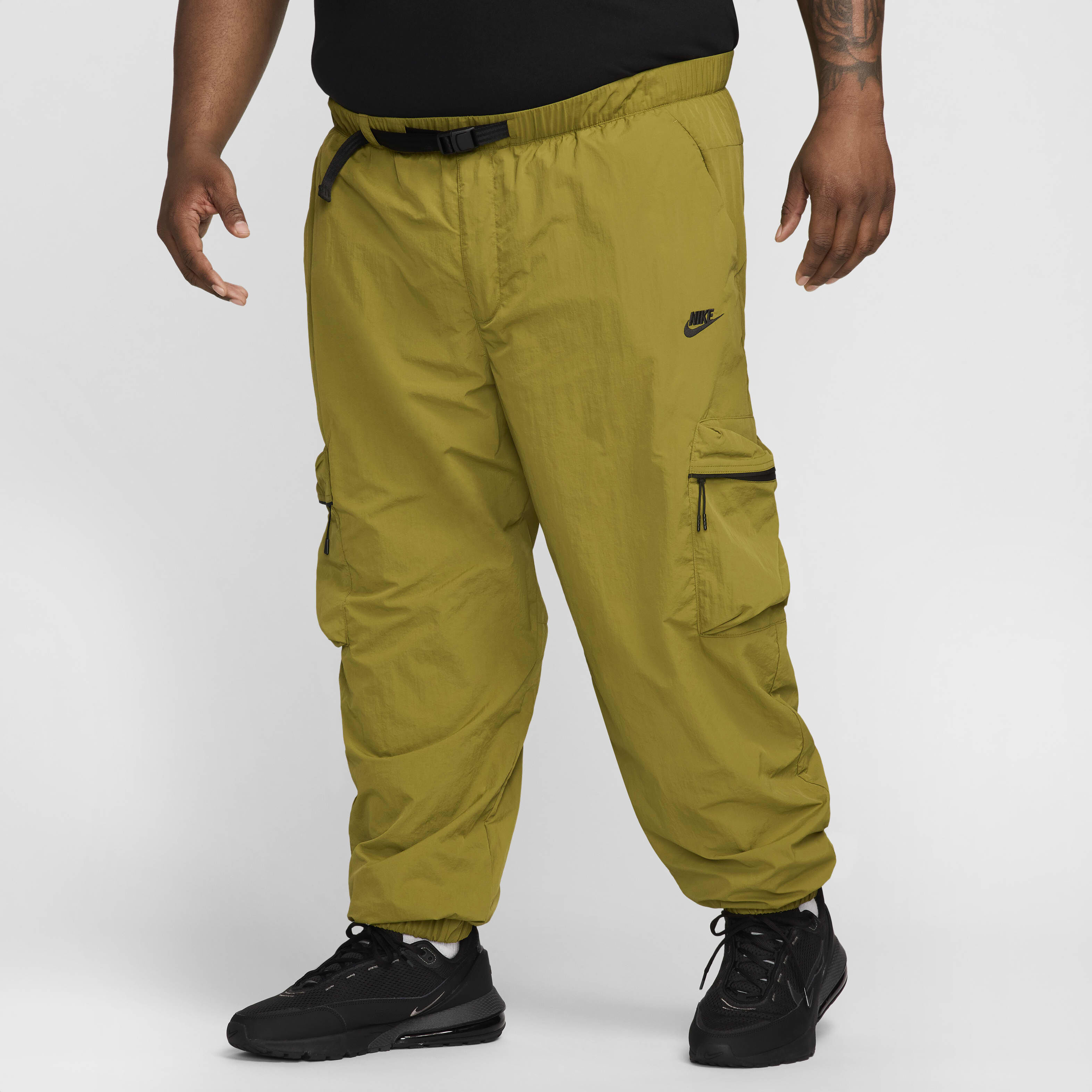 nike quest cargo