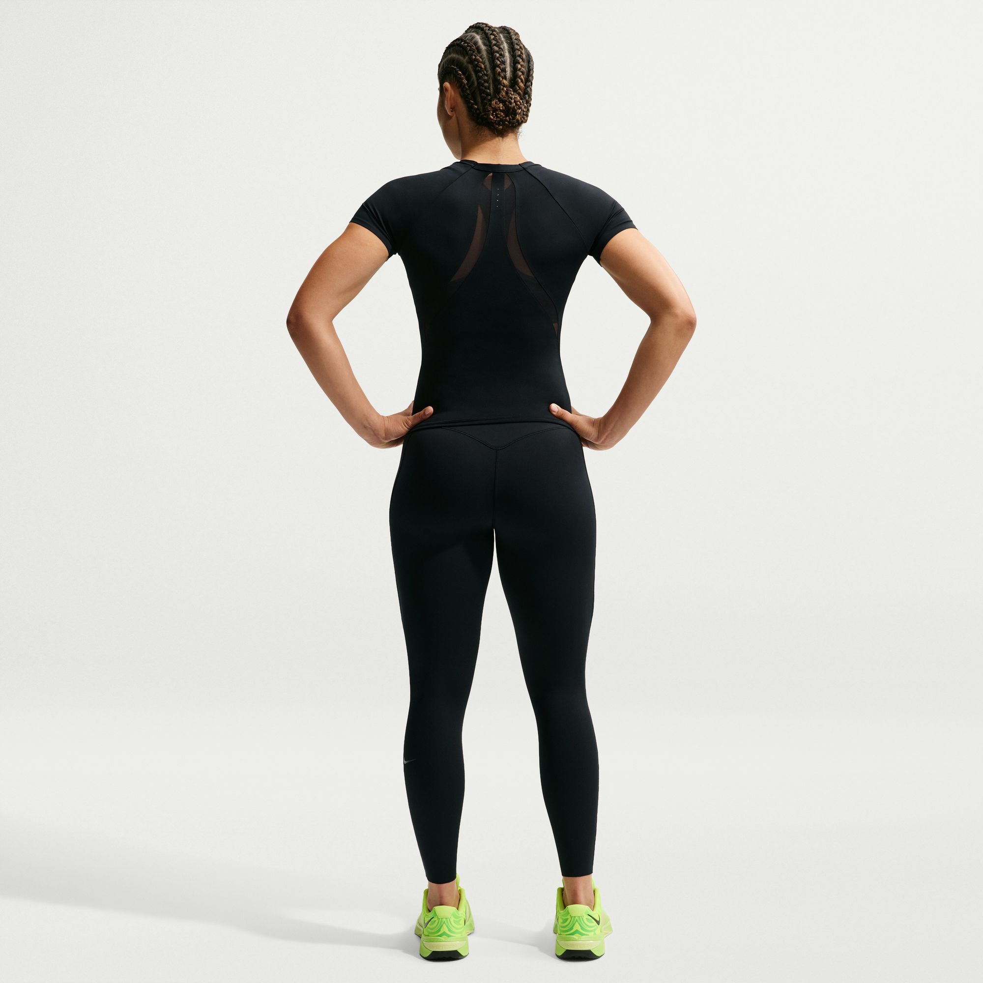 Nike Universa image number 1
