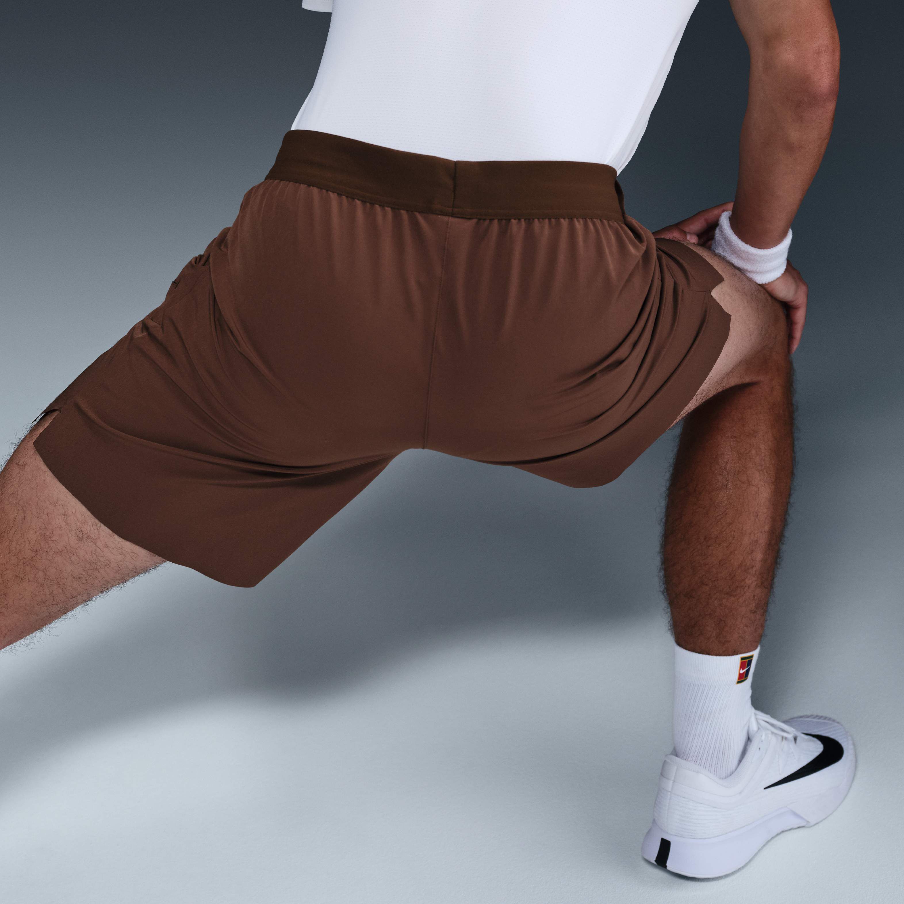 NikeCourt Advantage image number 2