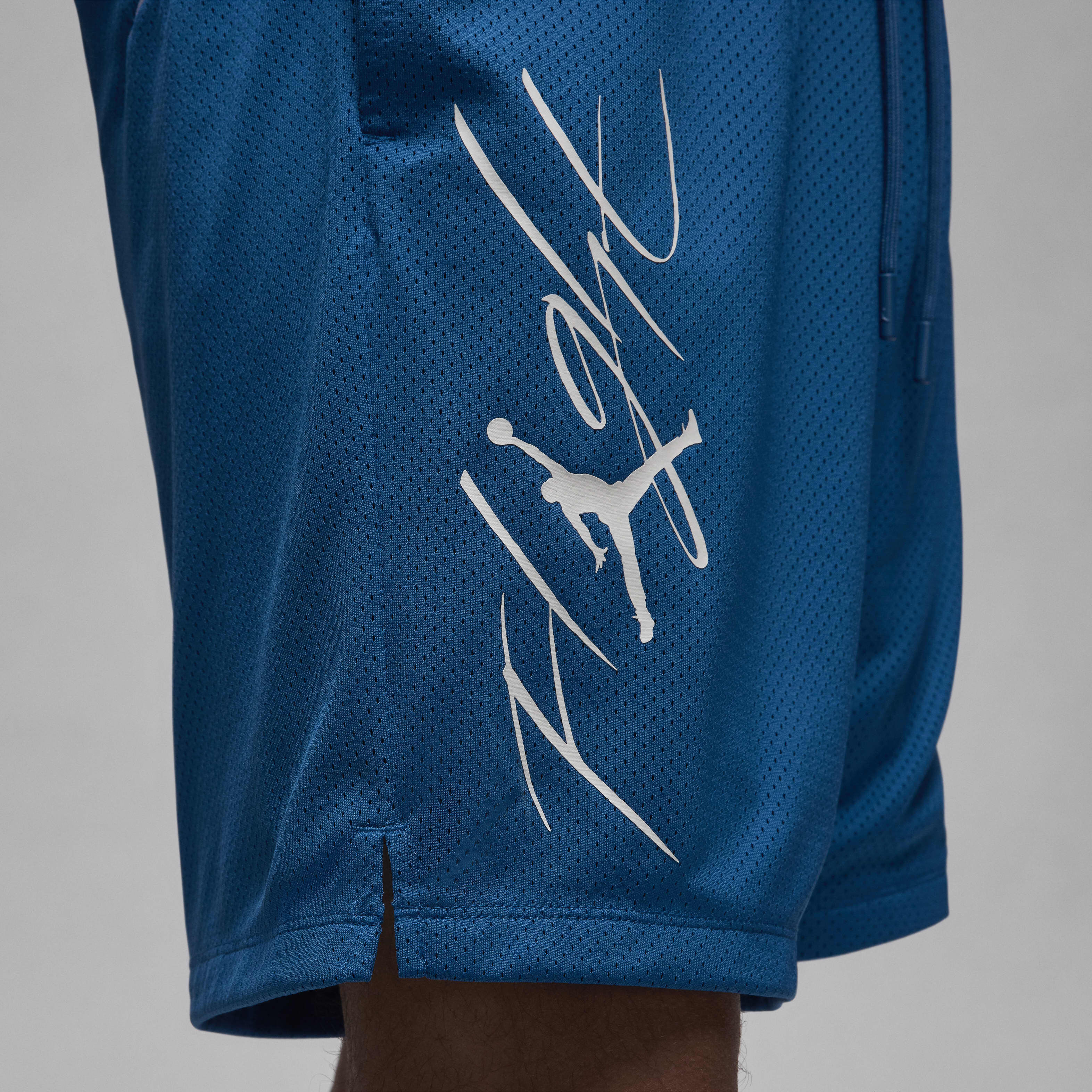 Jordan Essentials image number 4