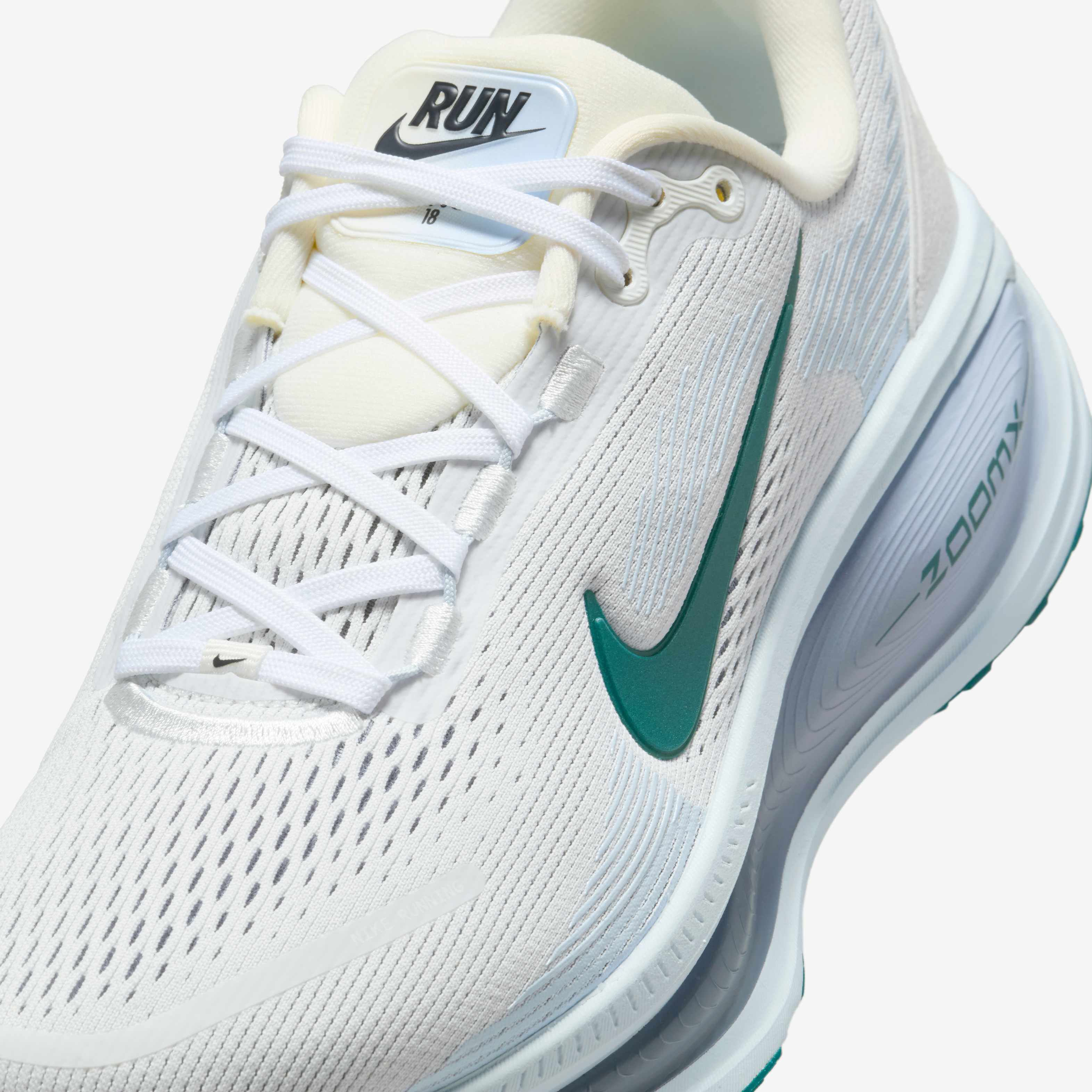 Nike Vomero 18 image number 6