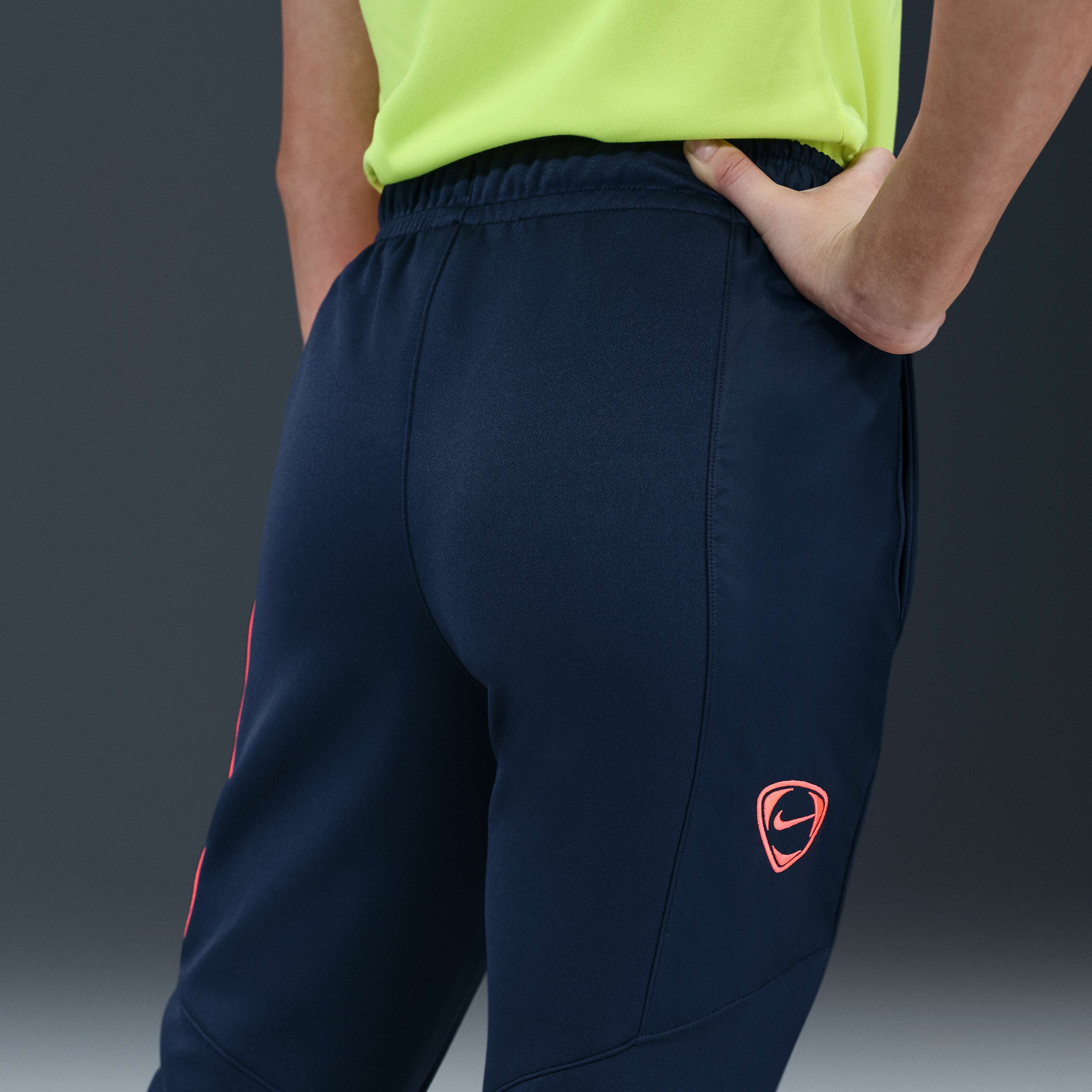 F.C. Barcelona Third image number 4