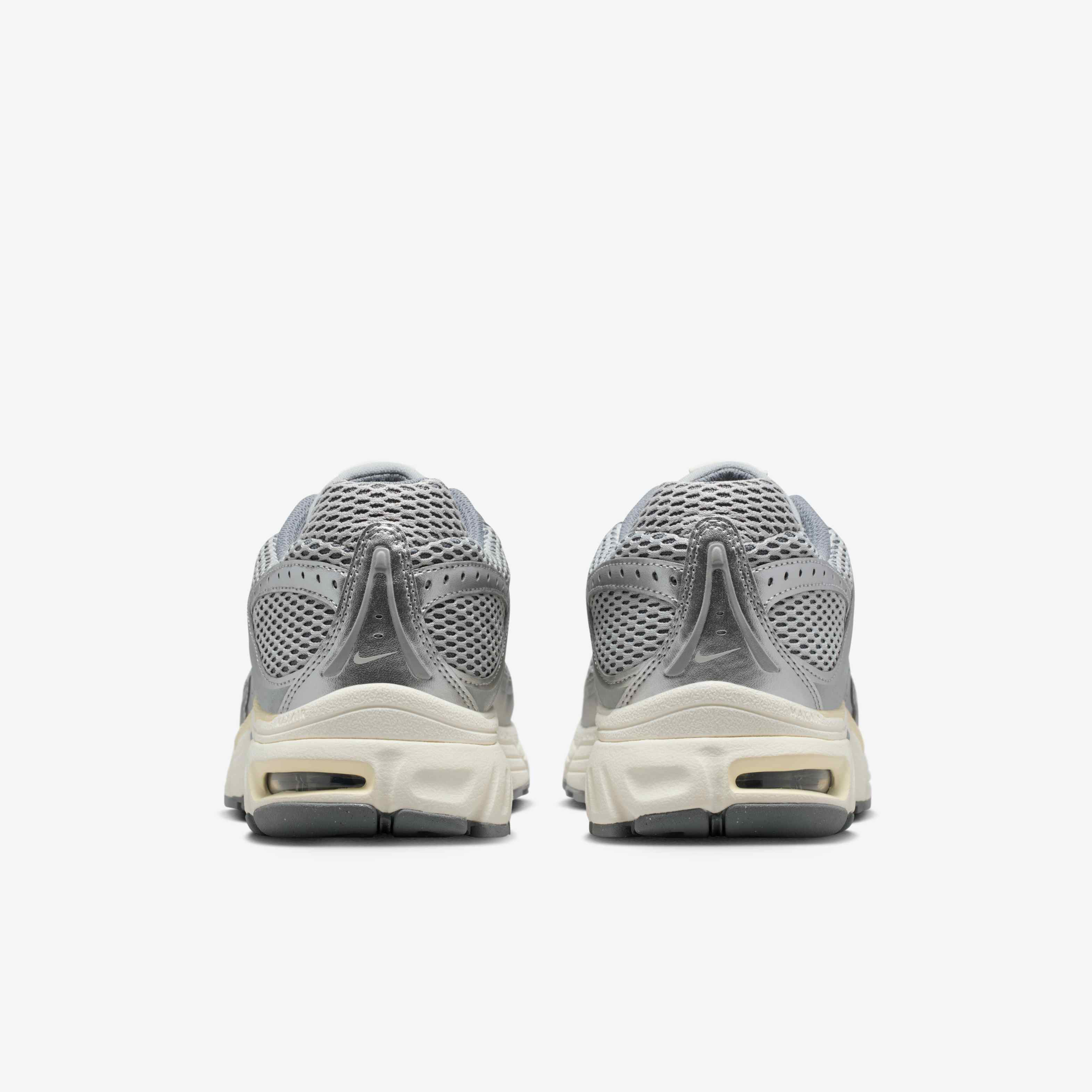 Nike Air Max Moto 2K image number 5