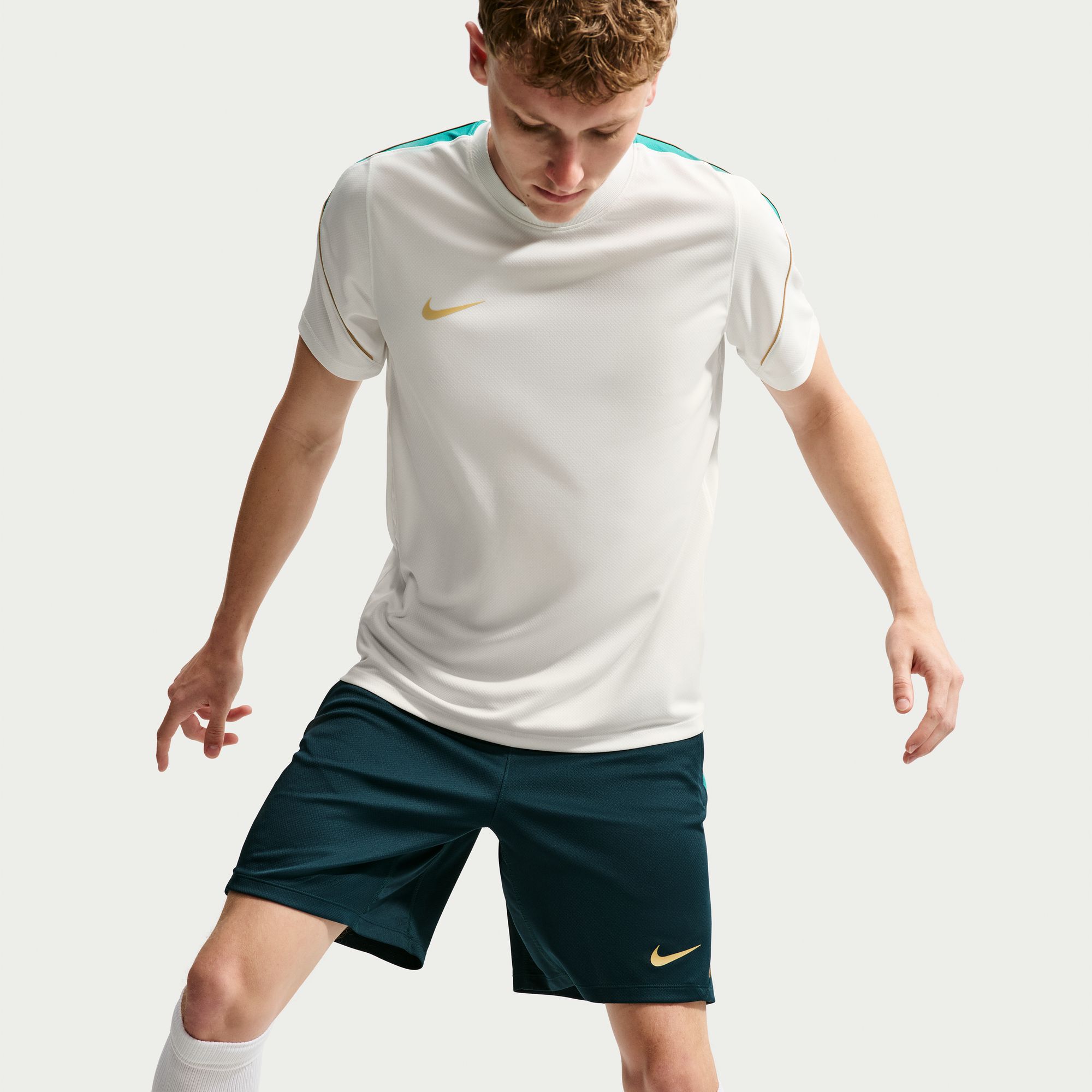 Nike Strike image number 4