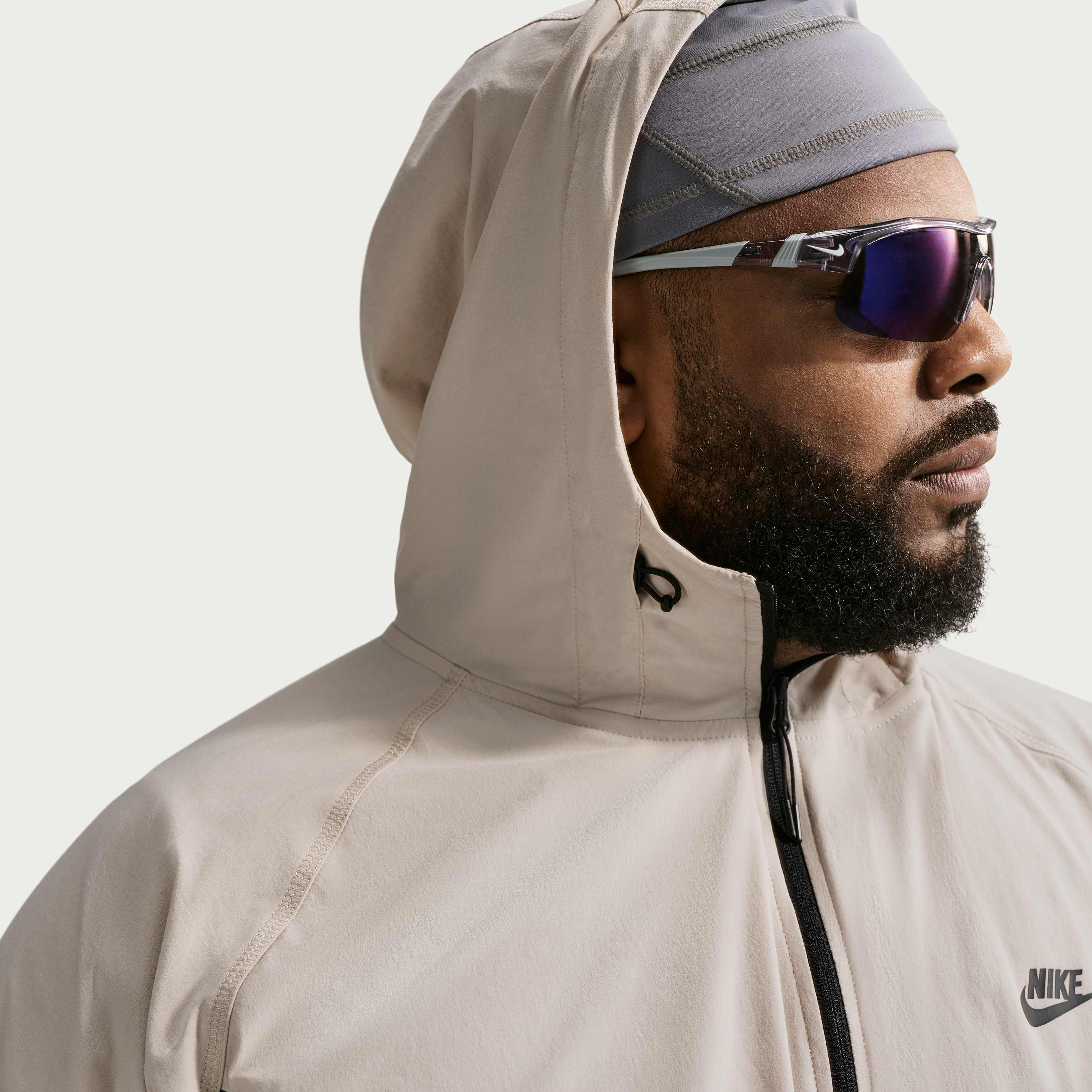 نايكي تك image number 2