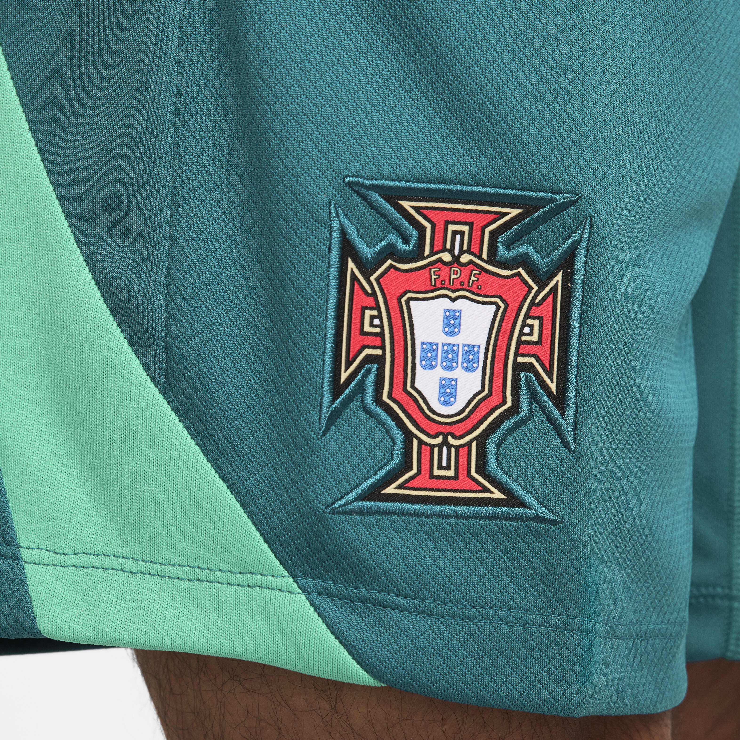 Portugal Strike image number 5