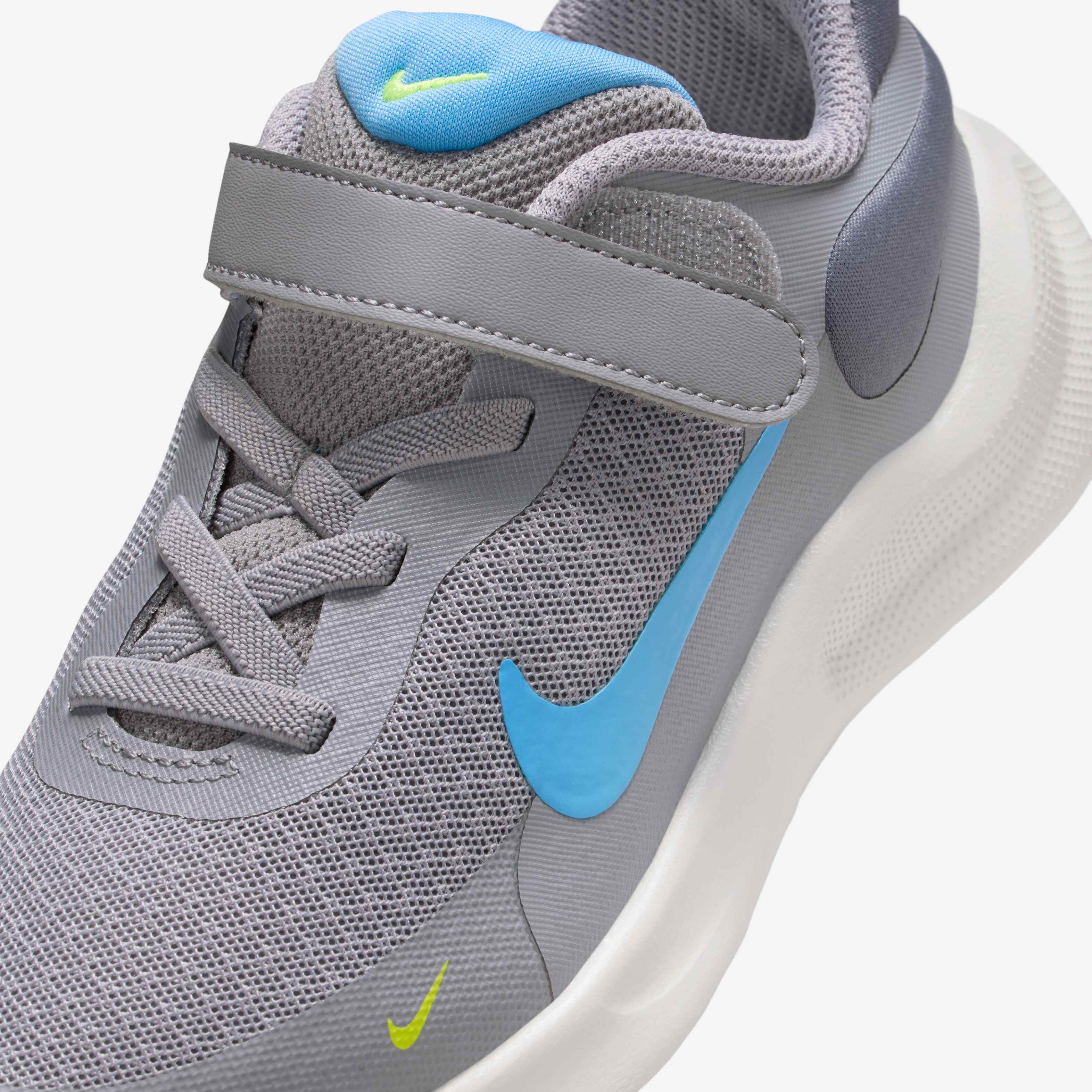 Nike Revolution 7 image number 6