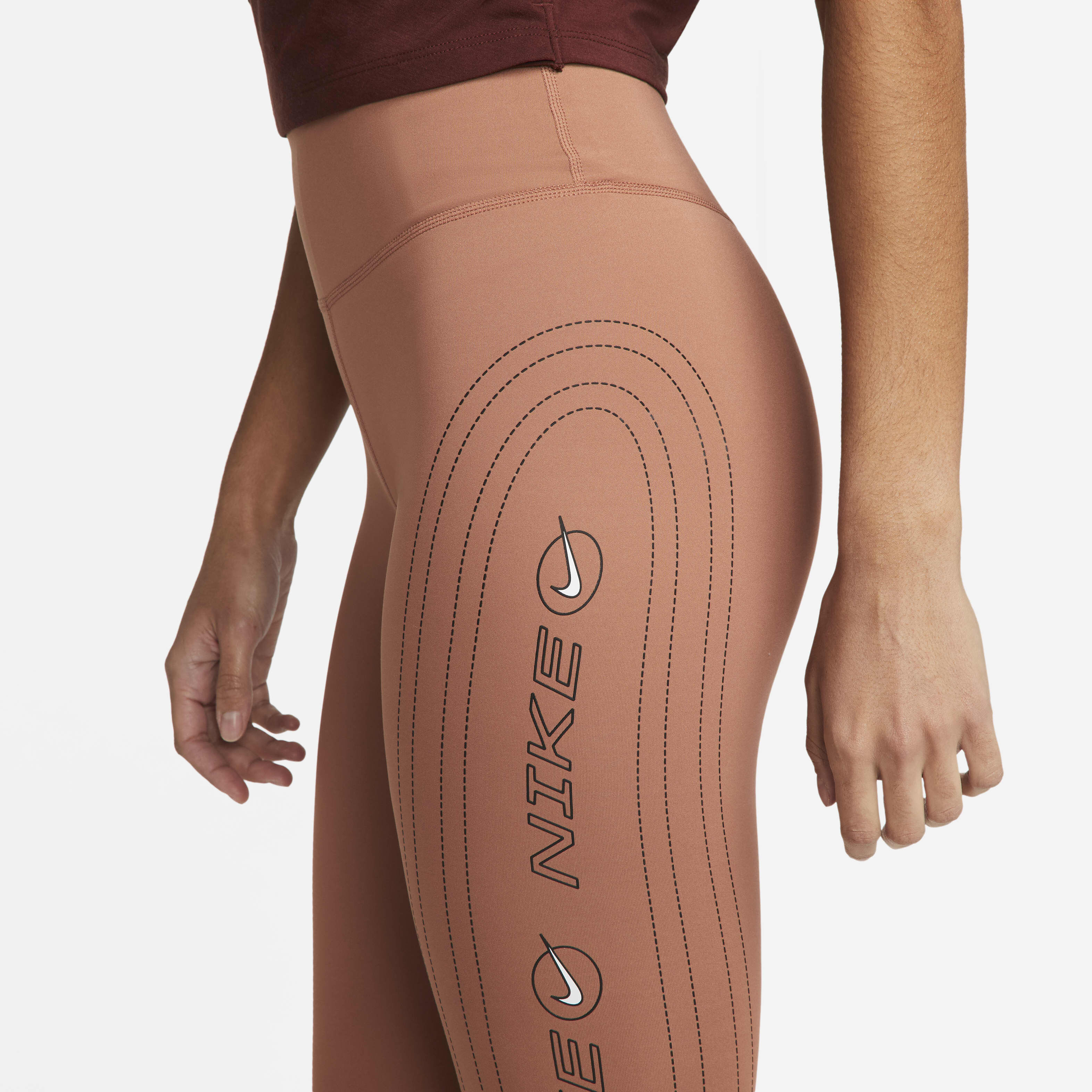 Nike One Luxe Icon Clash image number 2