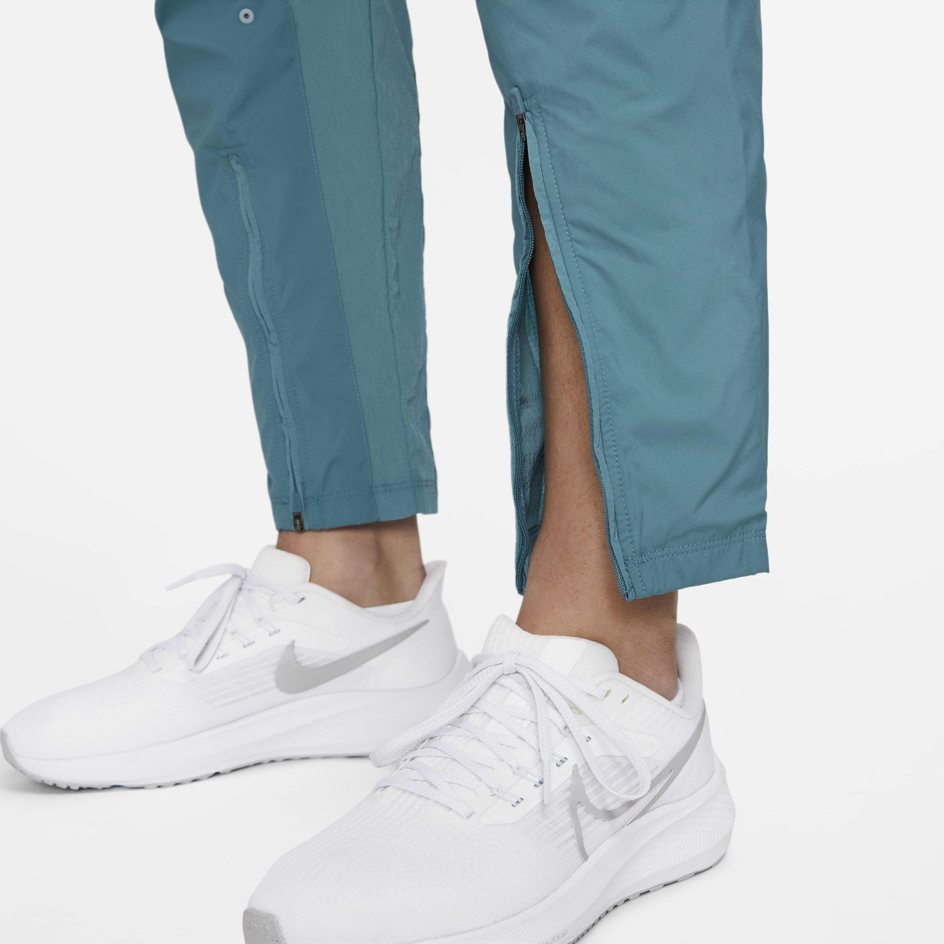 Nike Therma-FIT Run Division image number 6