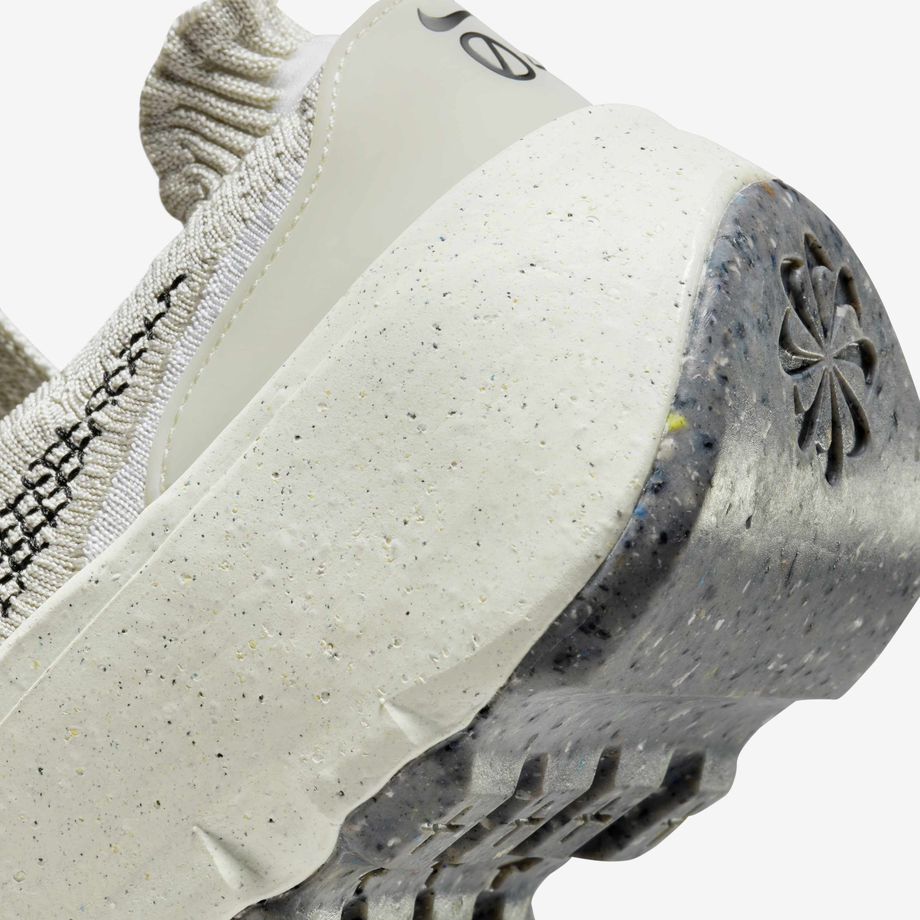 Nike Space Hippie 04 image number 7