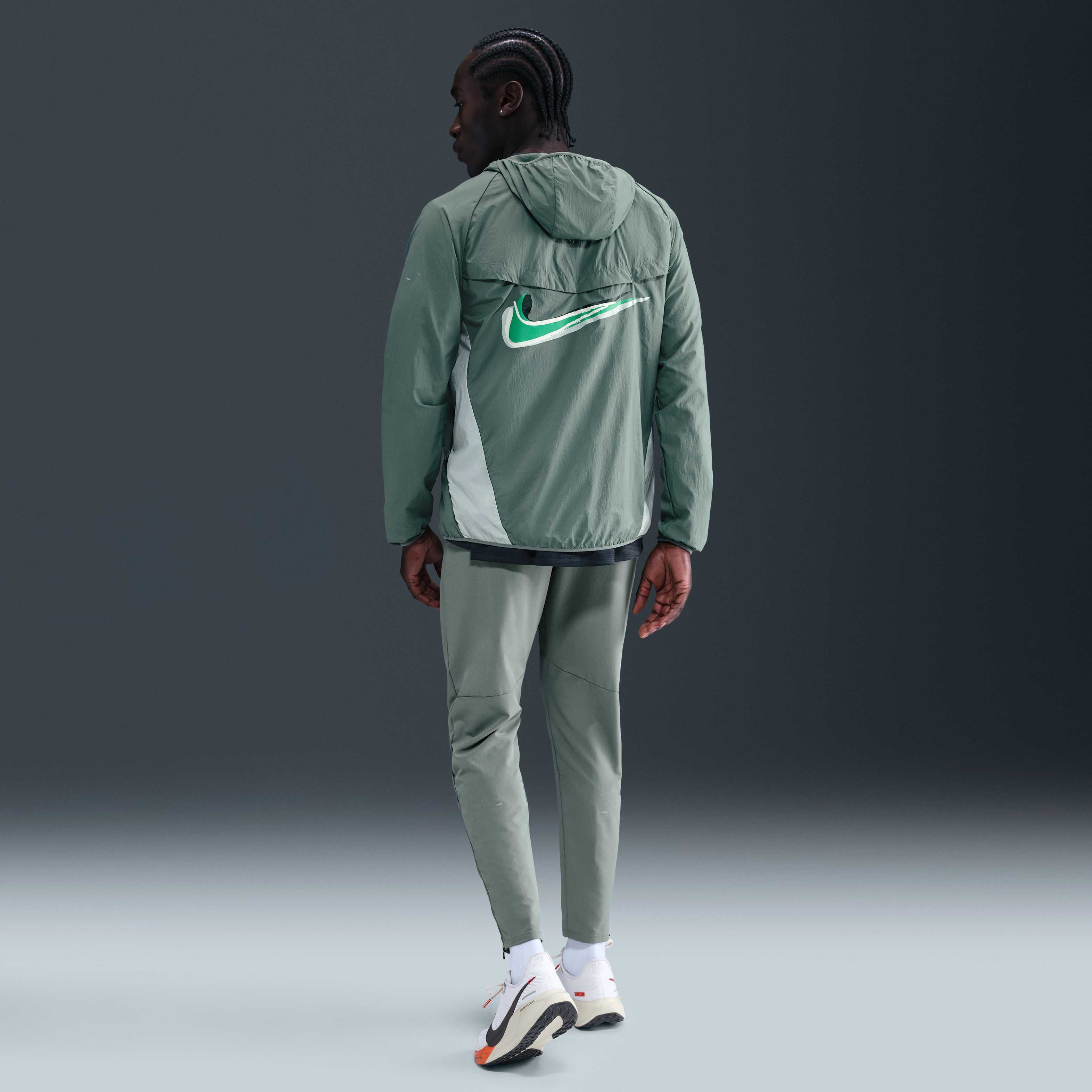 Nike Stride 'Eliud Kipchoge' image number 4