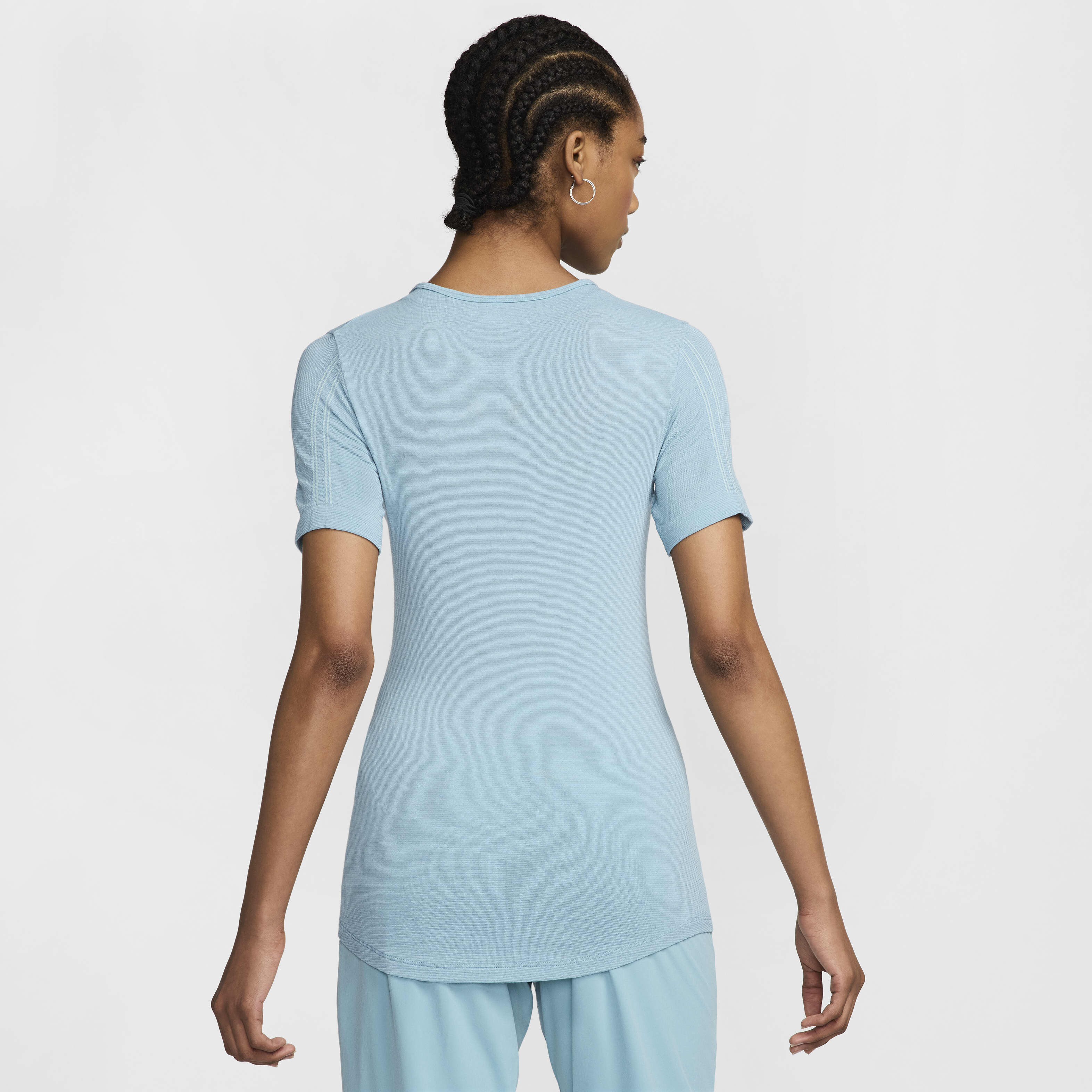 نايكي سويفت وول image number 1