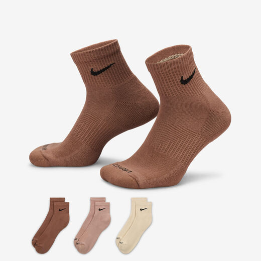 Accessories & Equipment-Nike, Nike Everyday Plus Cushioned, Training Ankle Socks (3 Pairs)