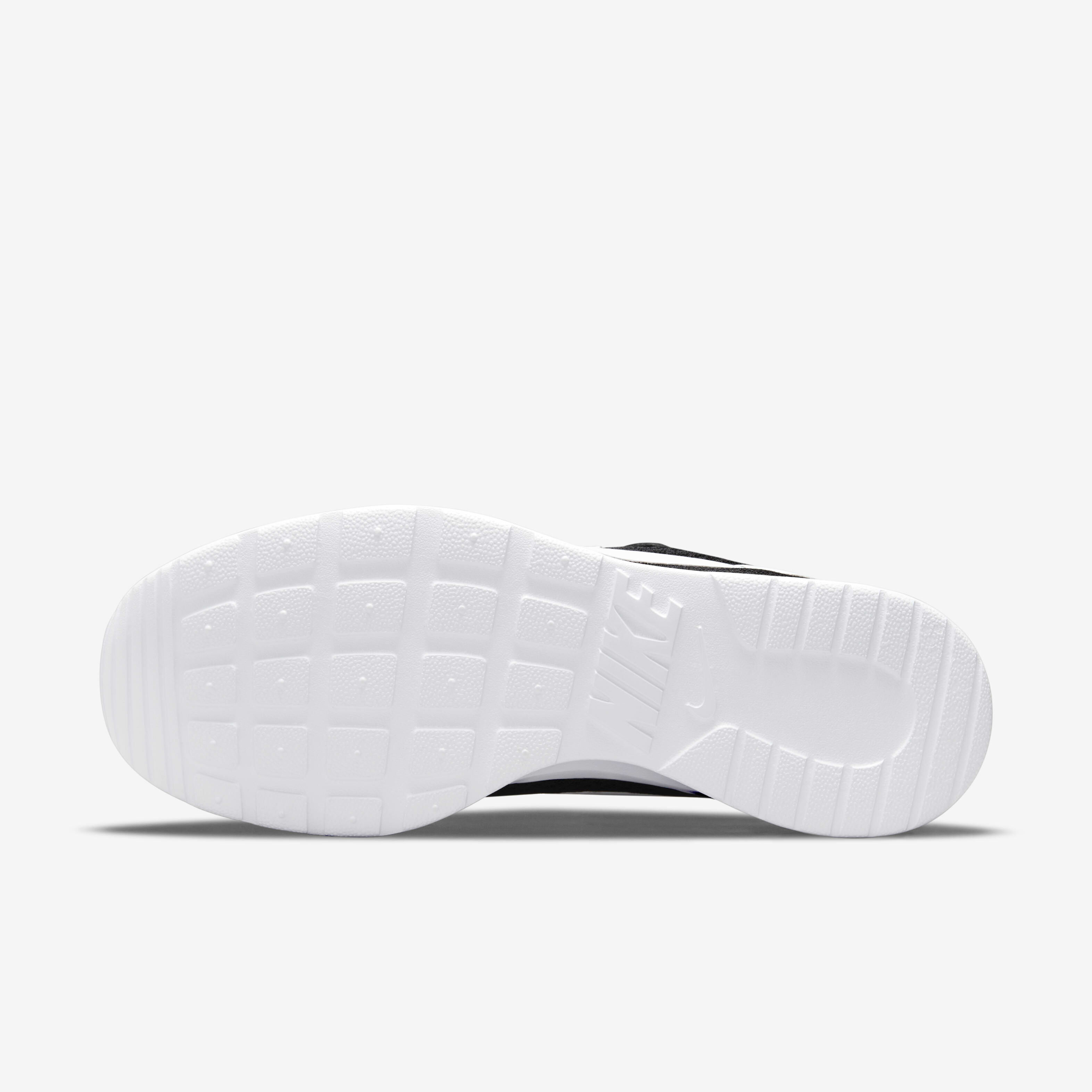 Buy Nike Tanjun Women s Shoes Nike Kuwait Official