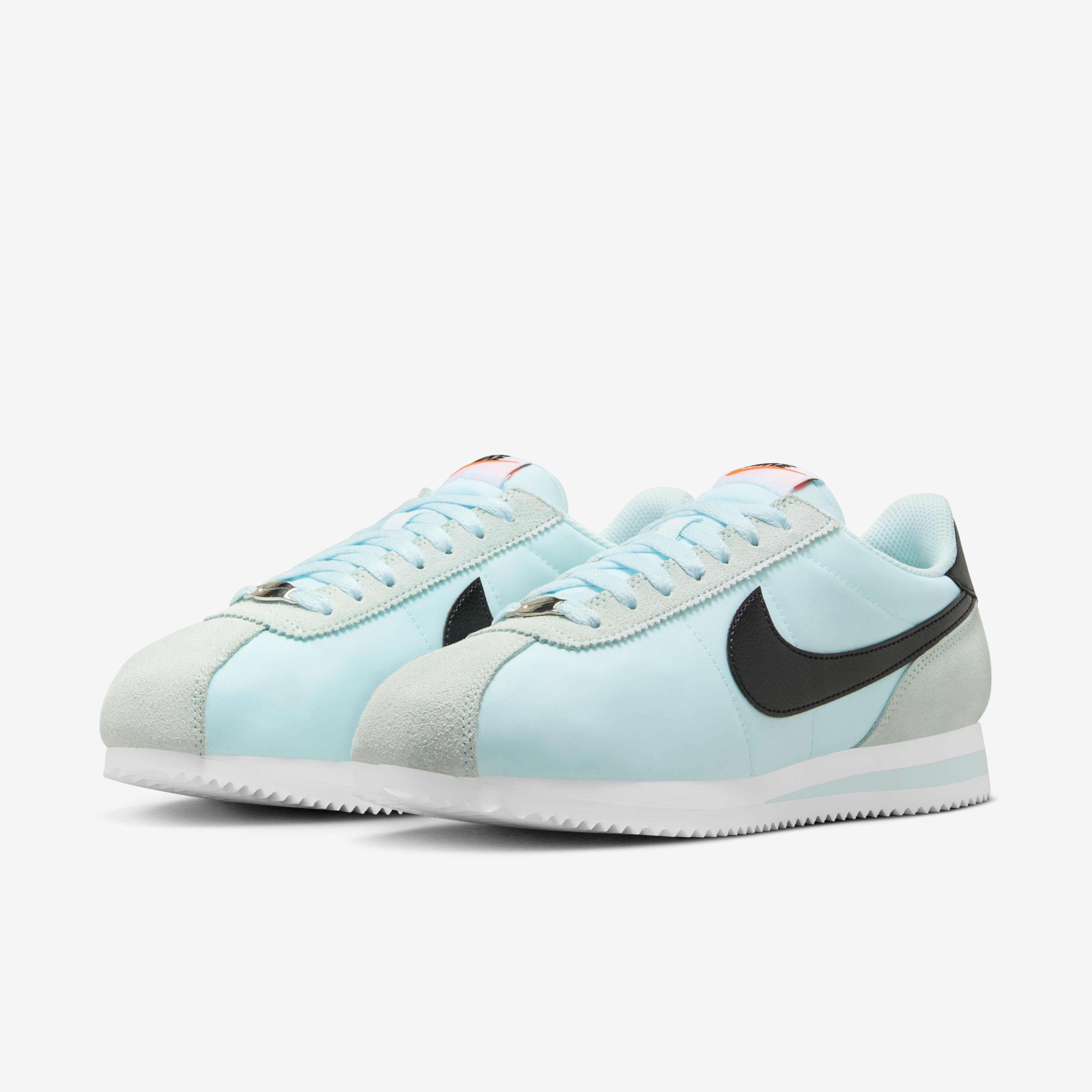 Nike cortez tennis shoes best sale