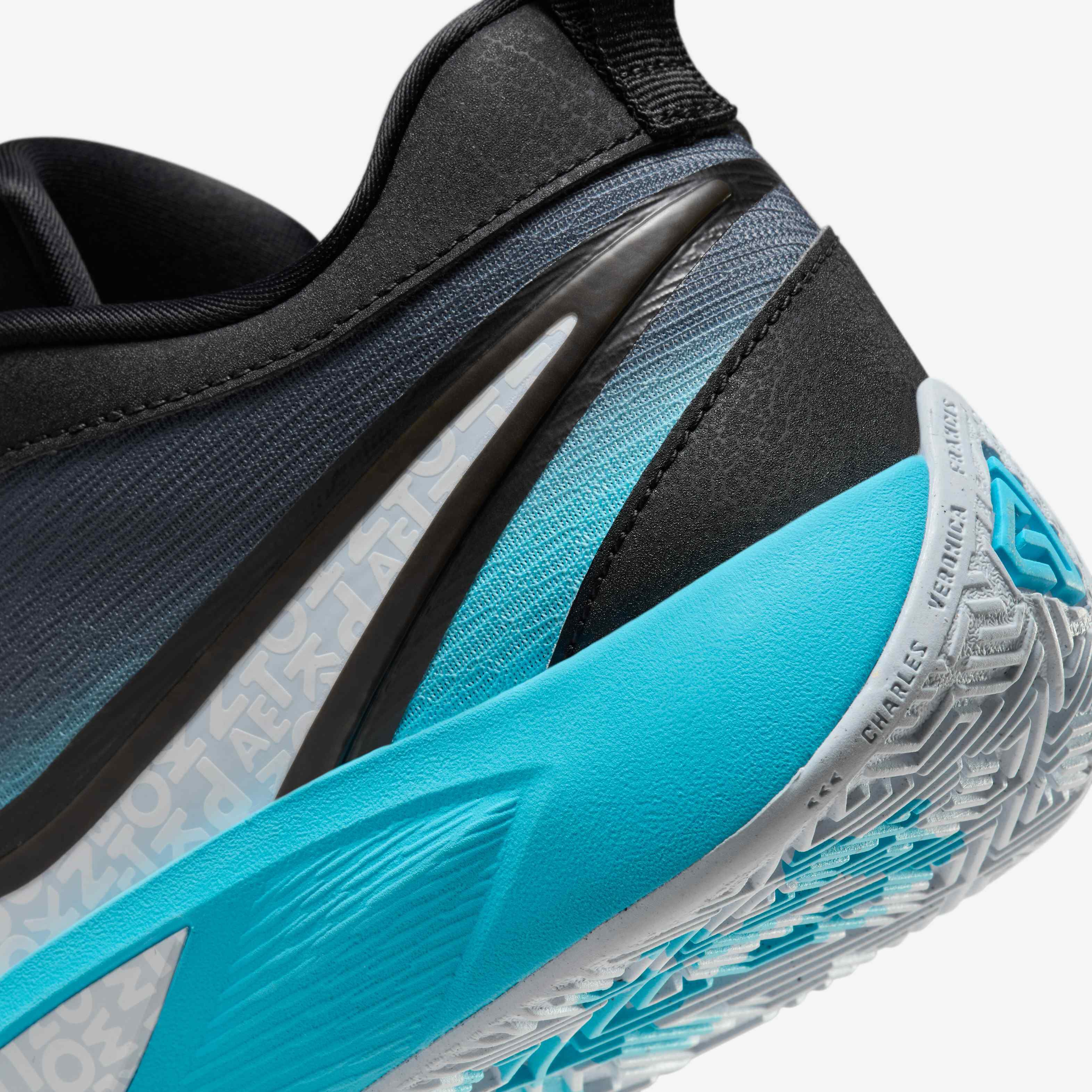 Giannis Freak 6 'Christmas' image number 7