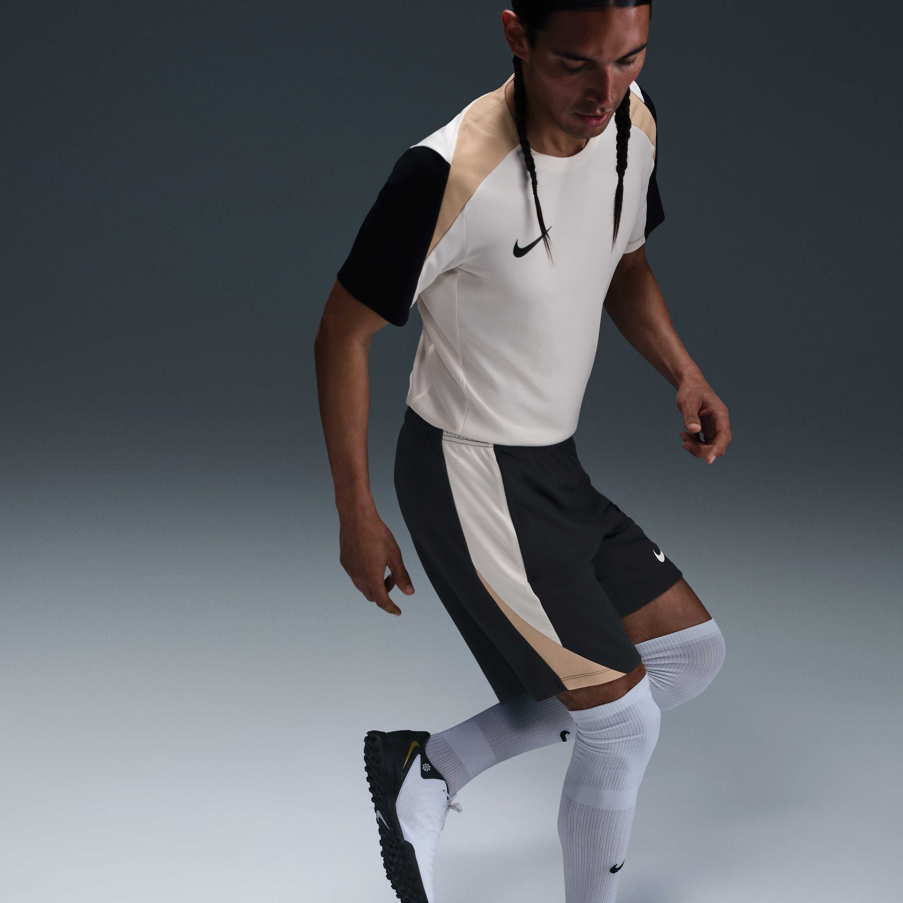 Nike Strike image number 4