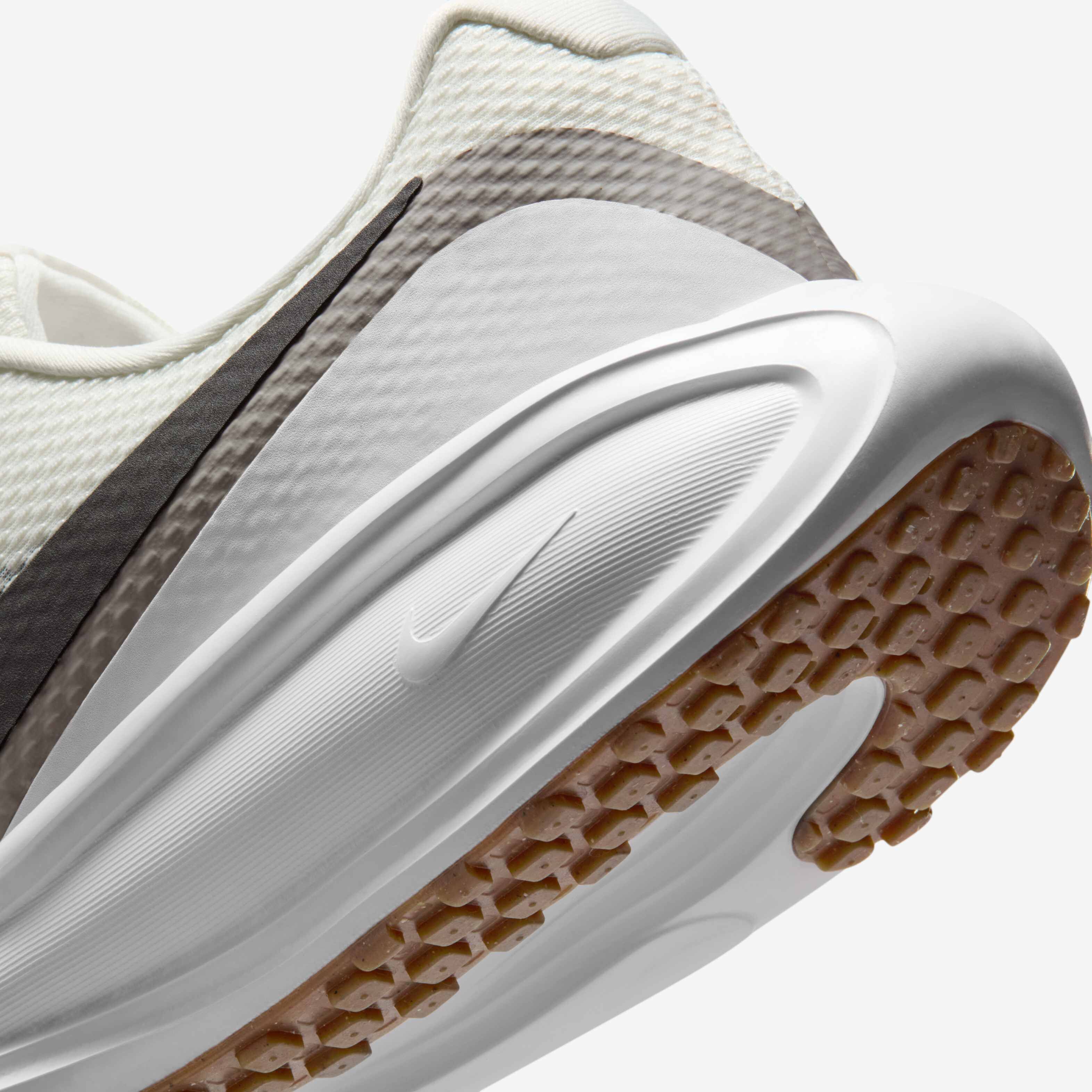 Nike Revolution 8 image number 7