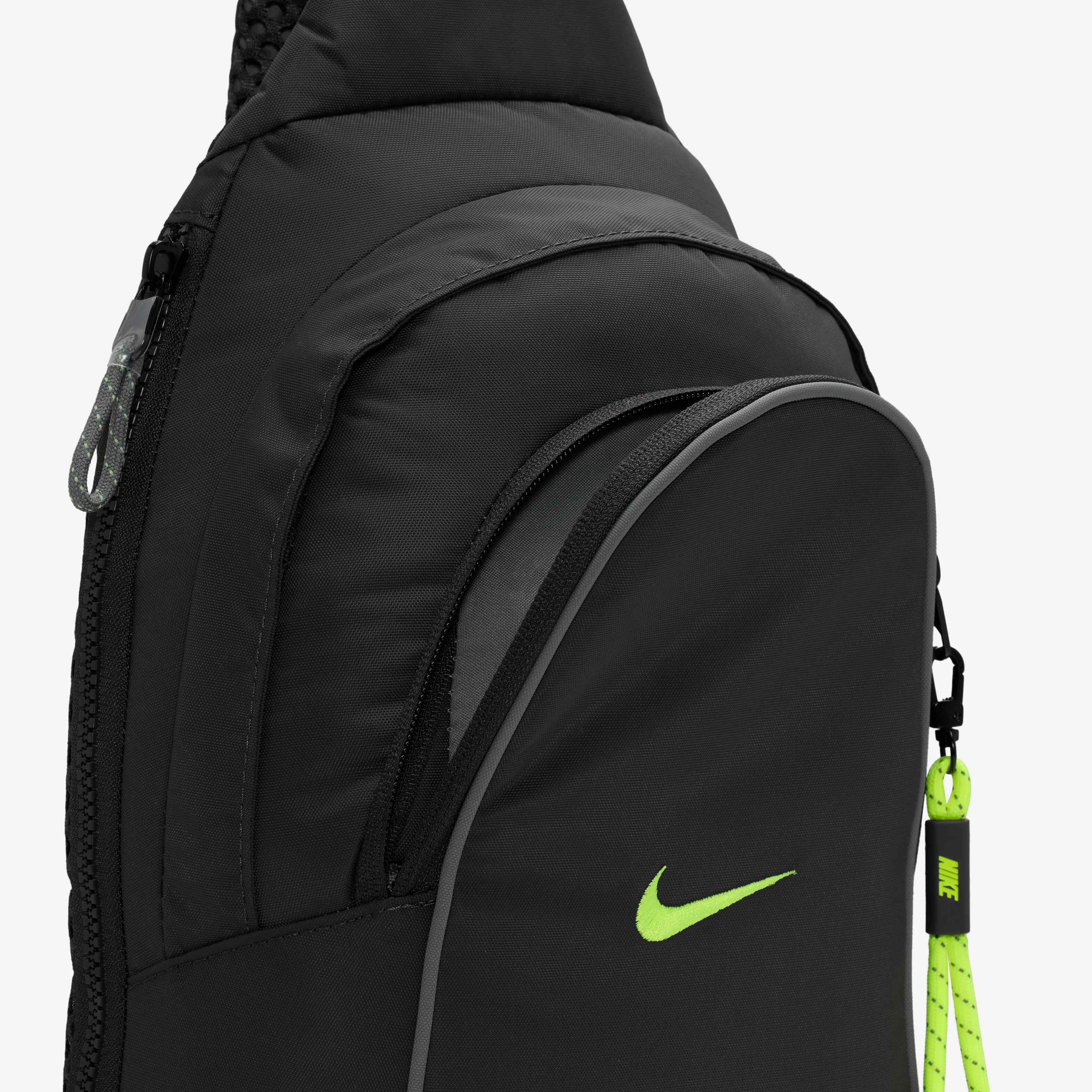 Nike Sportswear Essentials image number 4