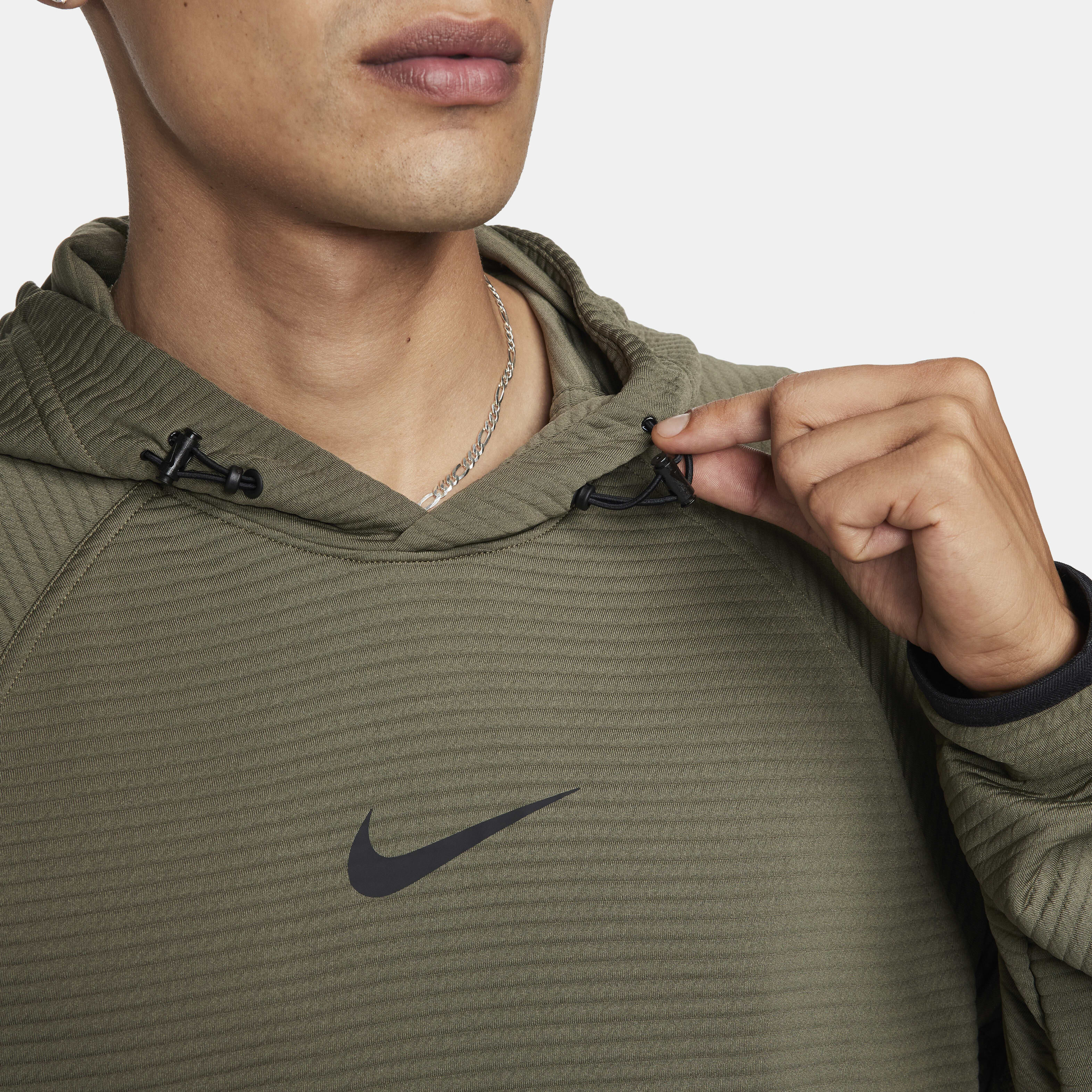 Buy Nike Men s Dri FIT Fleece Fitness Sweatshirt Nike Kuwait Official