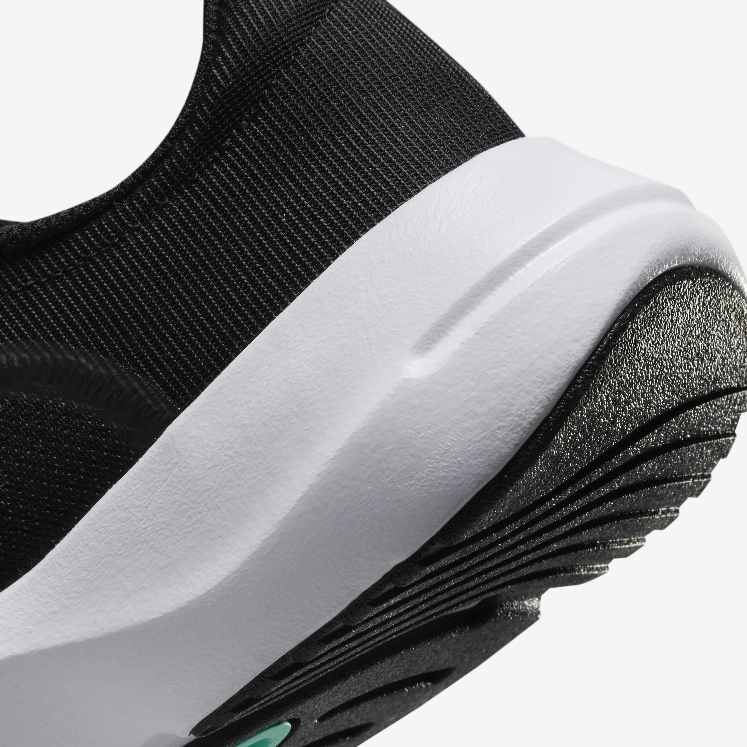 Nike in season 7 top