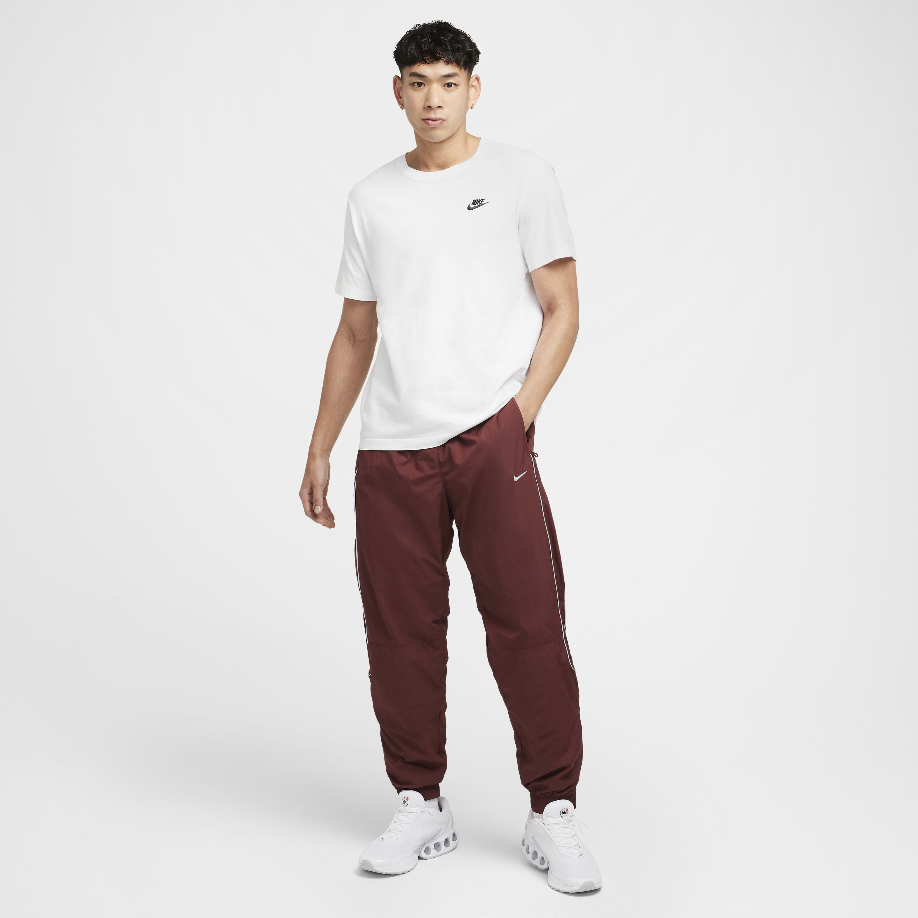 ★★Nike★★ Sportswear Solo Swoosh Cuff Pants M Burgundy Cr Nike Solo Swoosh Men's Burgundy Fleece Pants – Puffer Reds