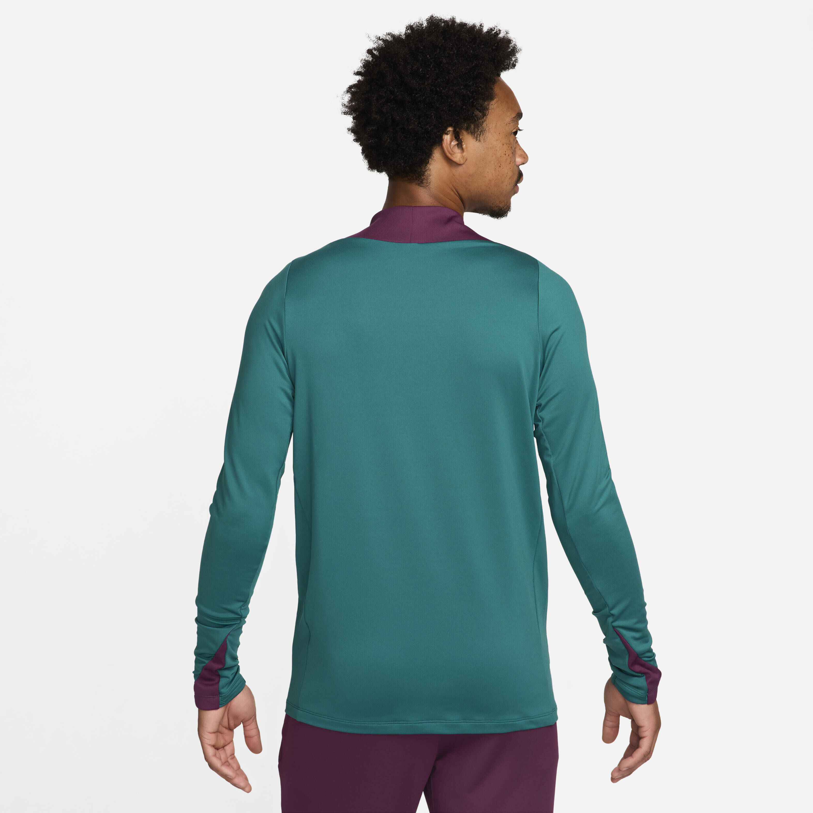 باريس سان جيرمان سترايك image number 1