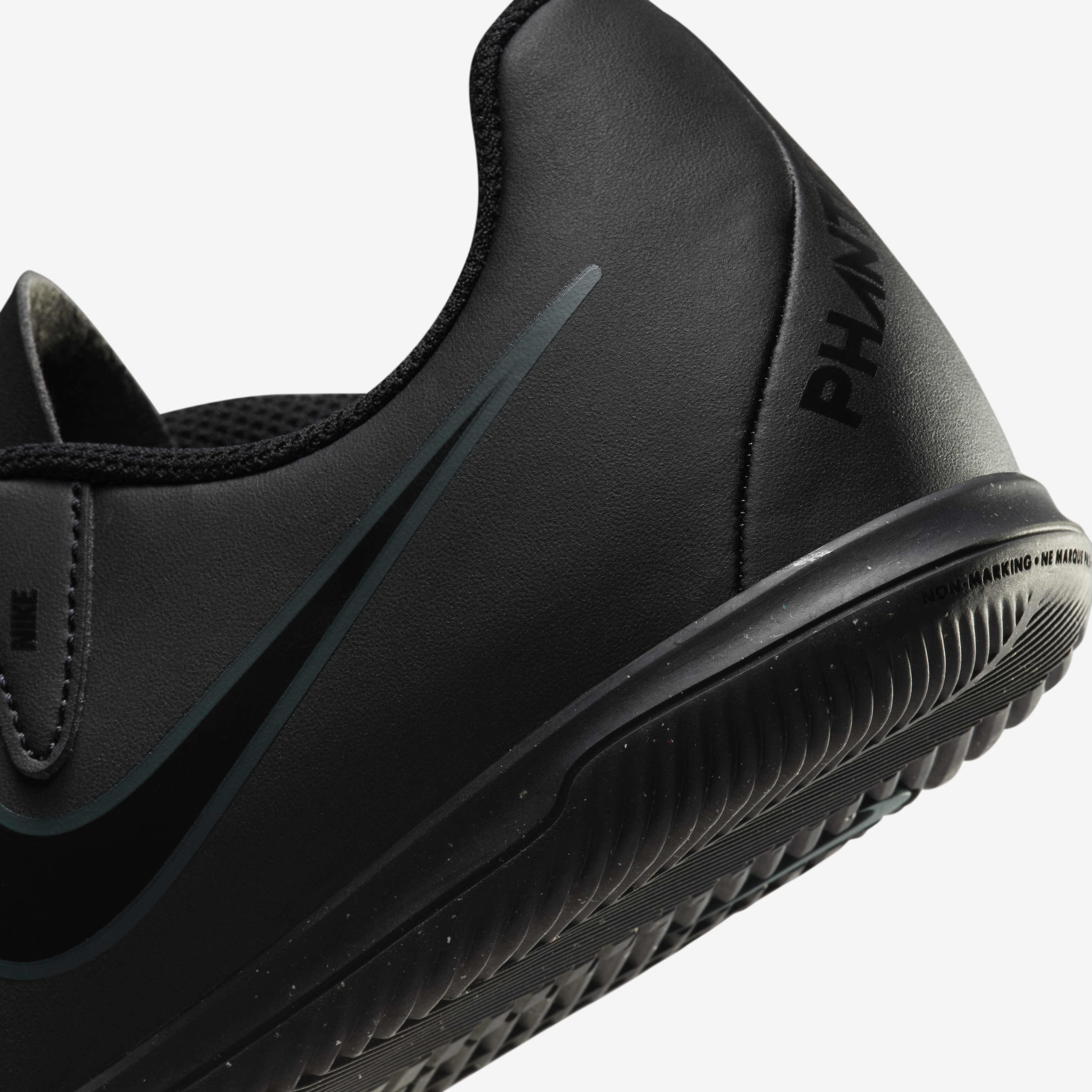 Nike kids' phantom vision academy dynamic fit indoor soccer shoes outlet