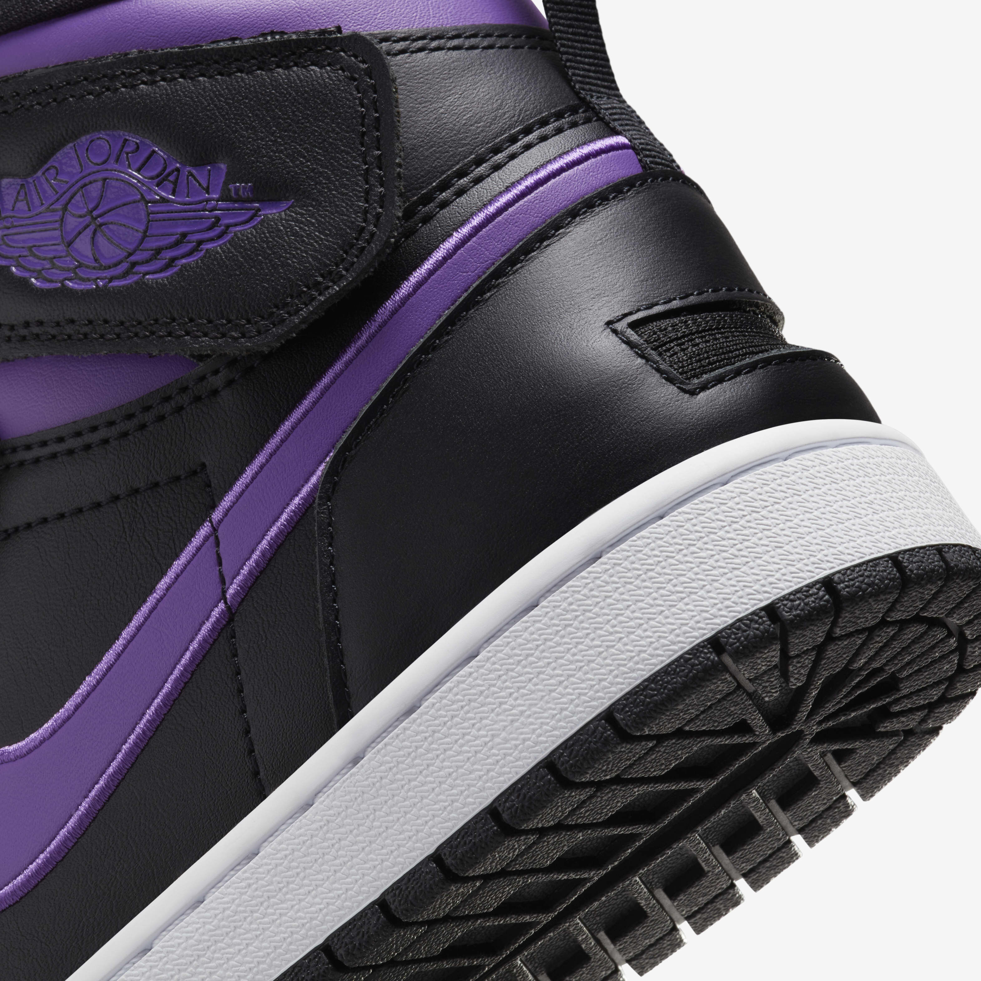 Air Jordan 1 Hi FlyEase image number 7