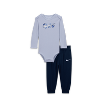 نايكي بلاي فور أول