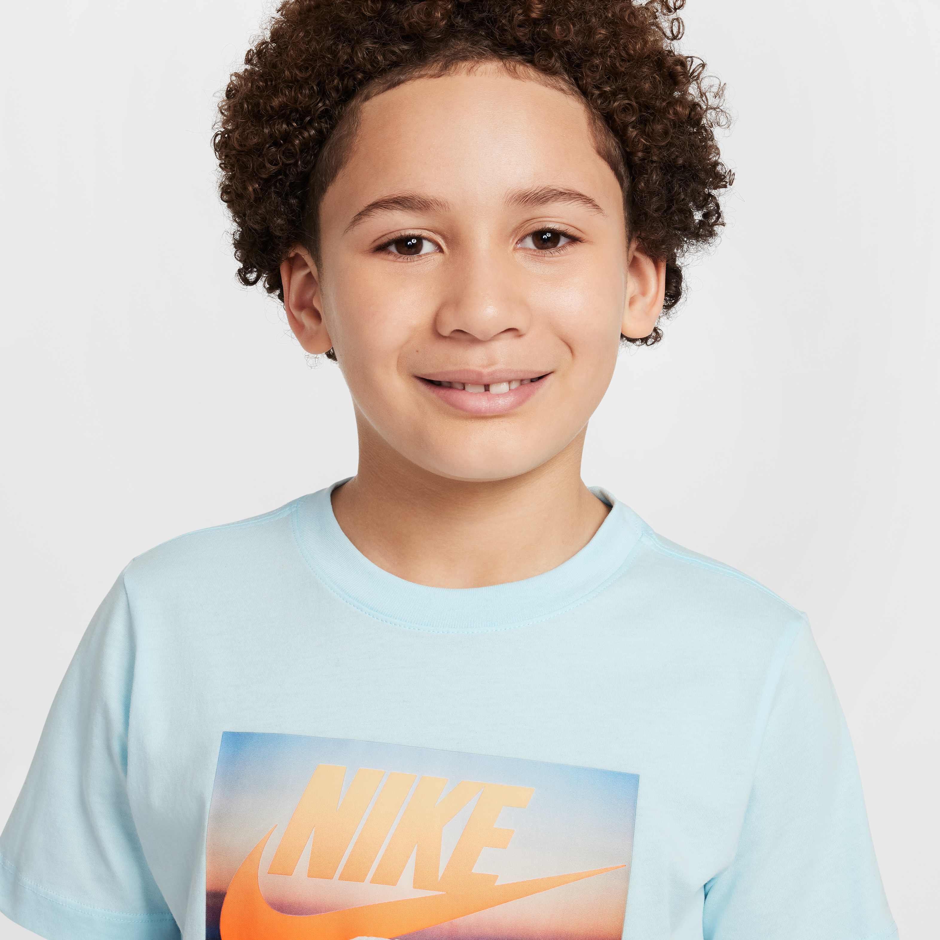 Nike Sportswear image number 2