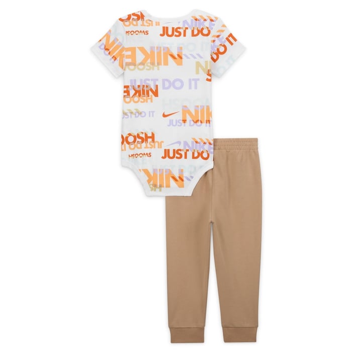 Nike Sportswear Playful Exploration image number 2 Nike Sportswear Playful Exploration image number 2