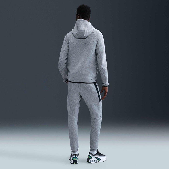 Nike Tech image number 3 Nike Tech image number 3