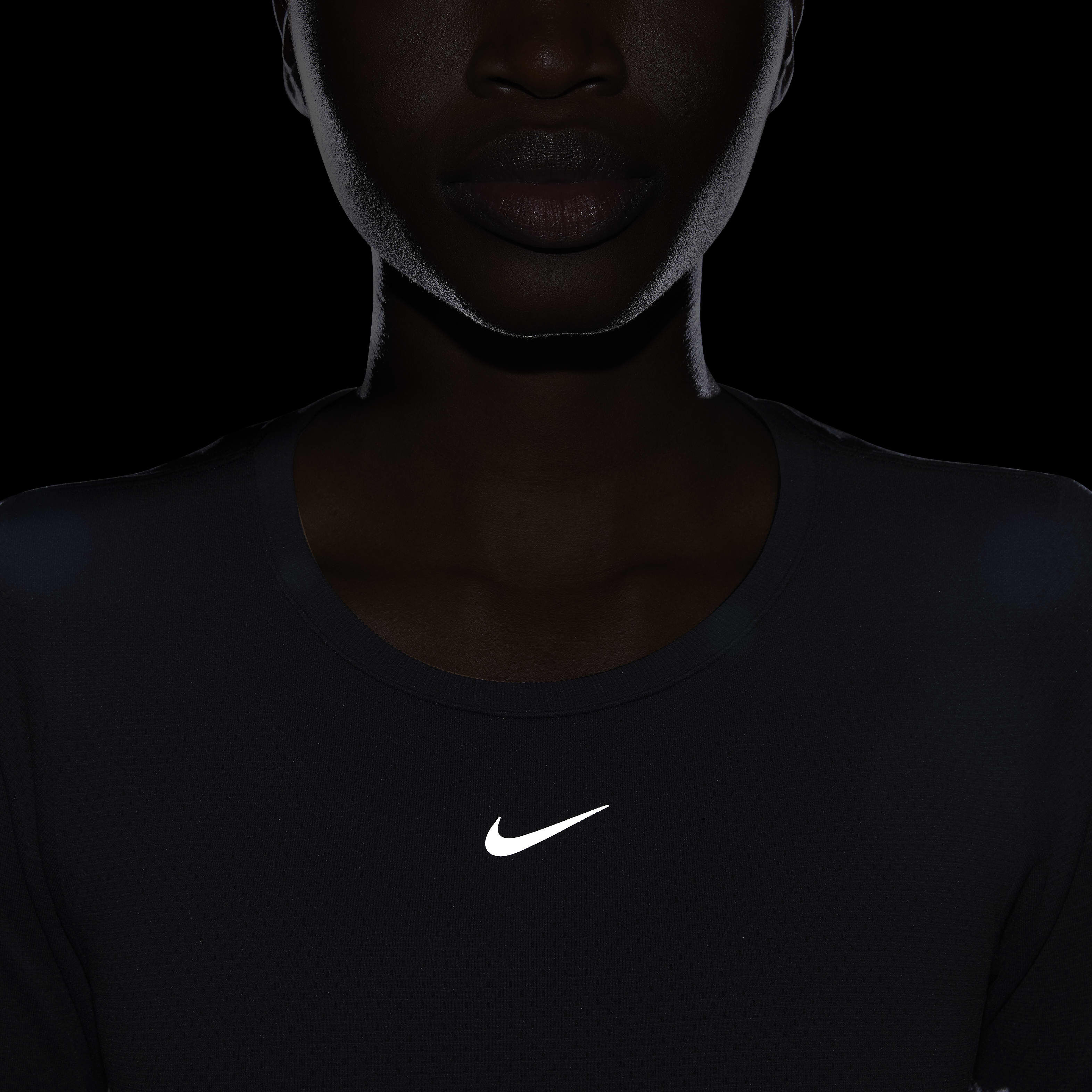 Nike Dri-FIT ADV Aura image number 5