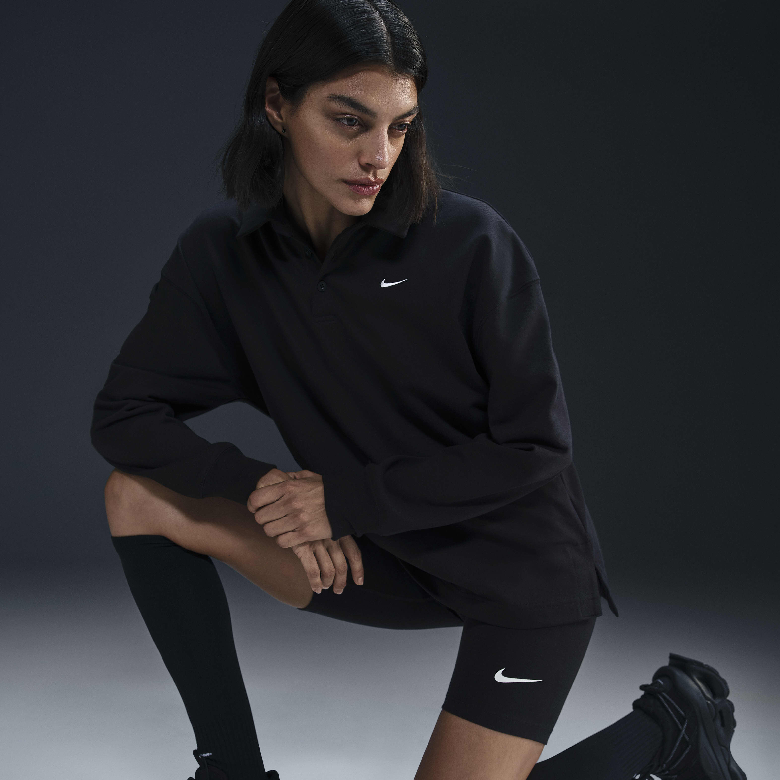 Nike Sportswear Essential image number 2
