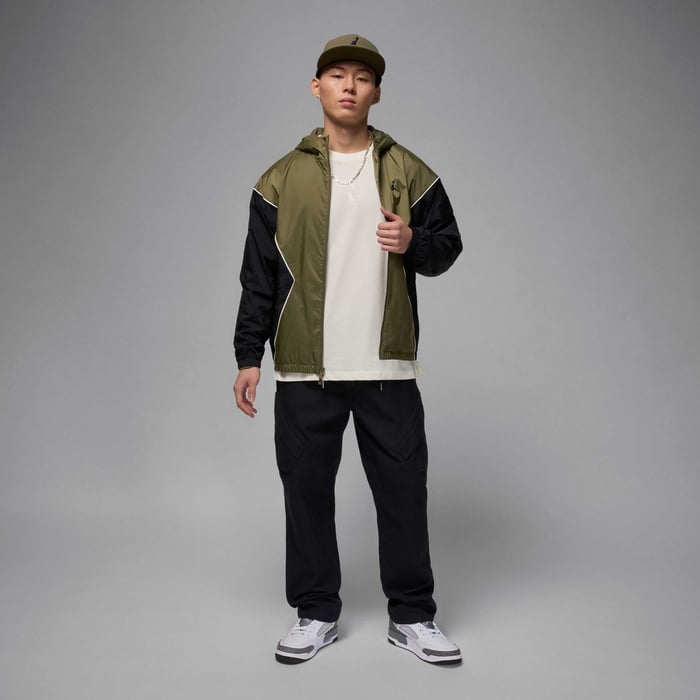 Jordan Flight Essentials image number 4 Jordan Flight Essentials image number 4