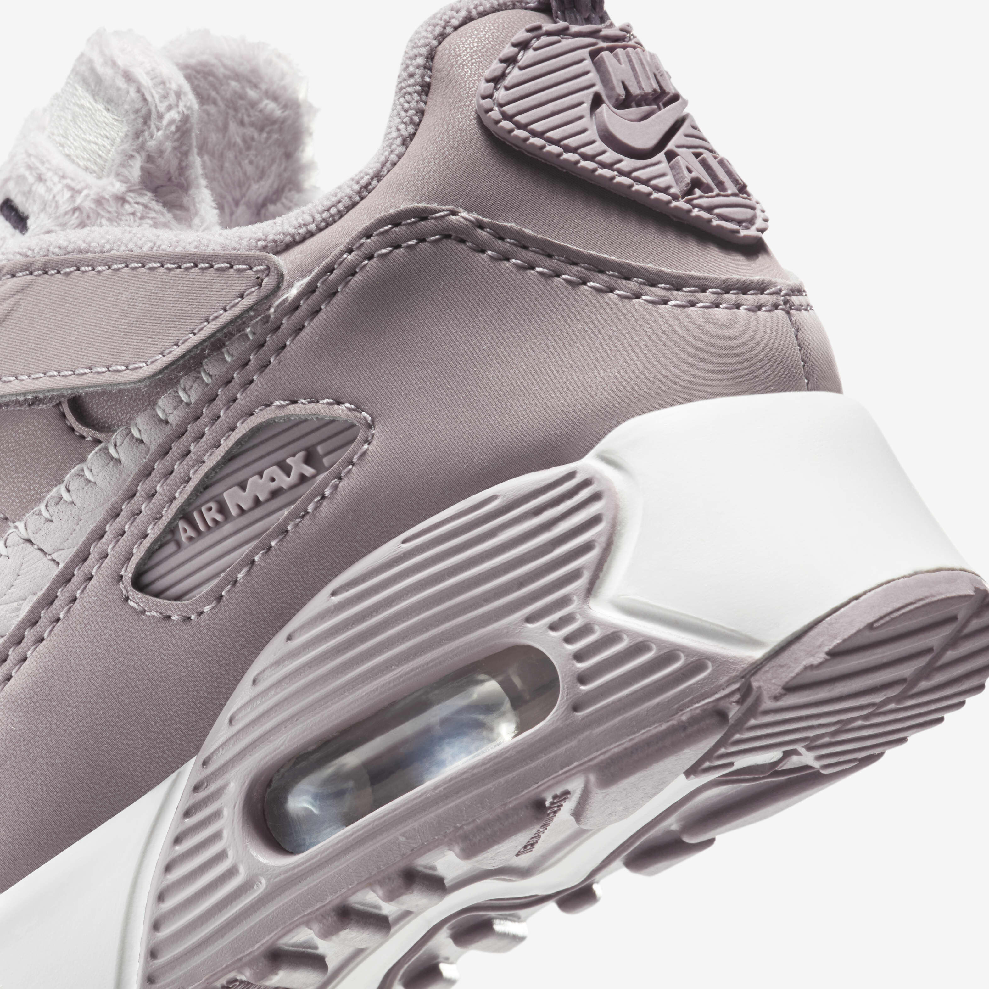 Nike Air Max 90 EasyOn image number 7