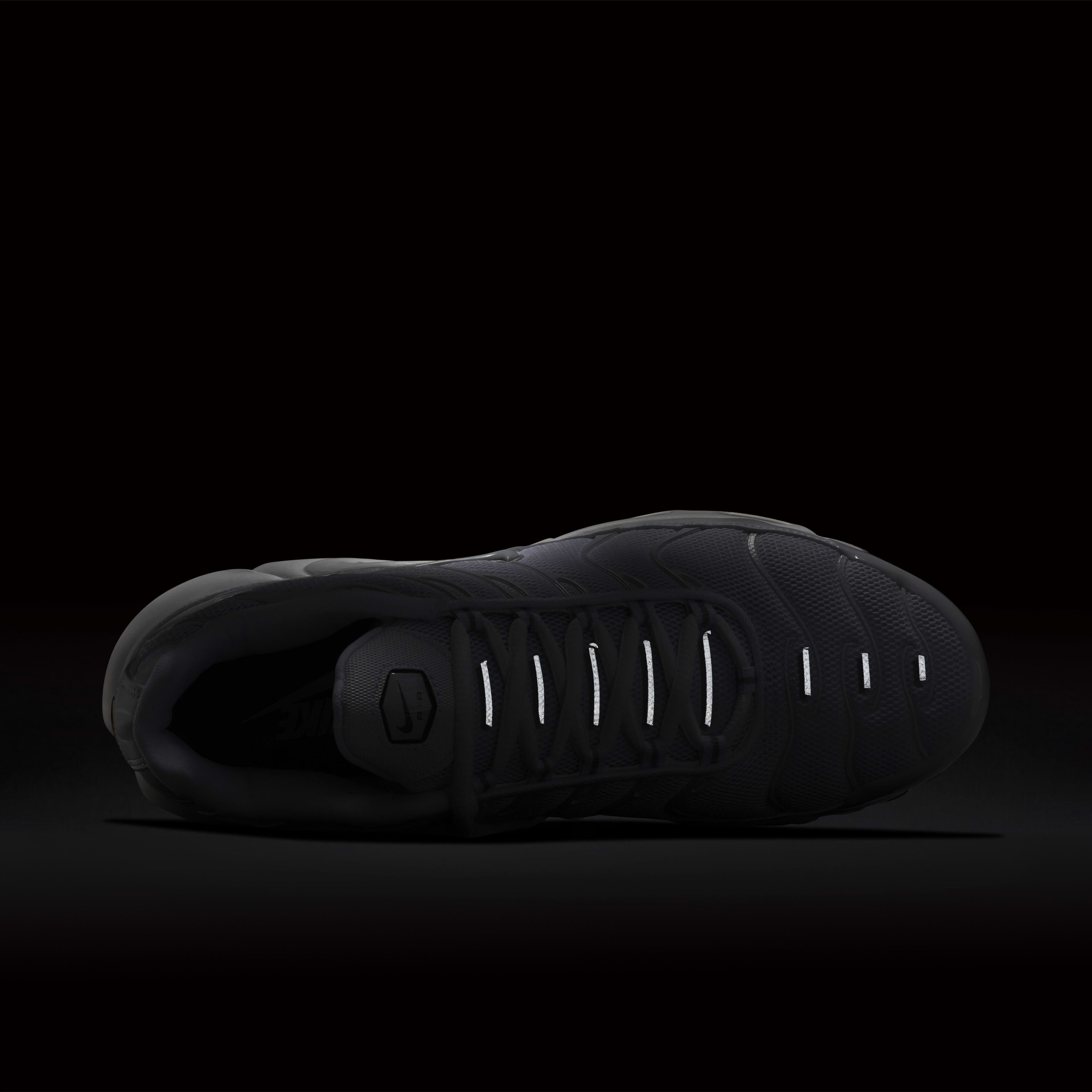 Nike Air Max Plus image number 6