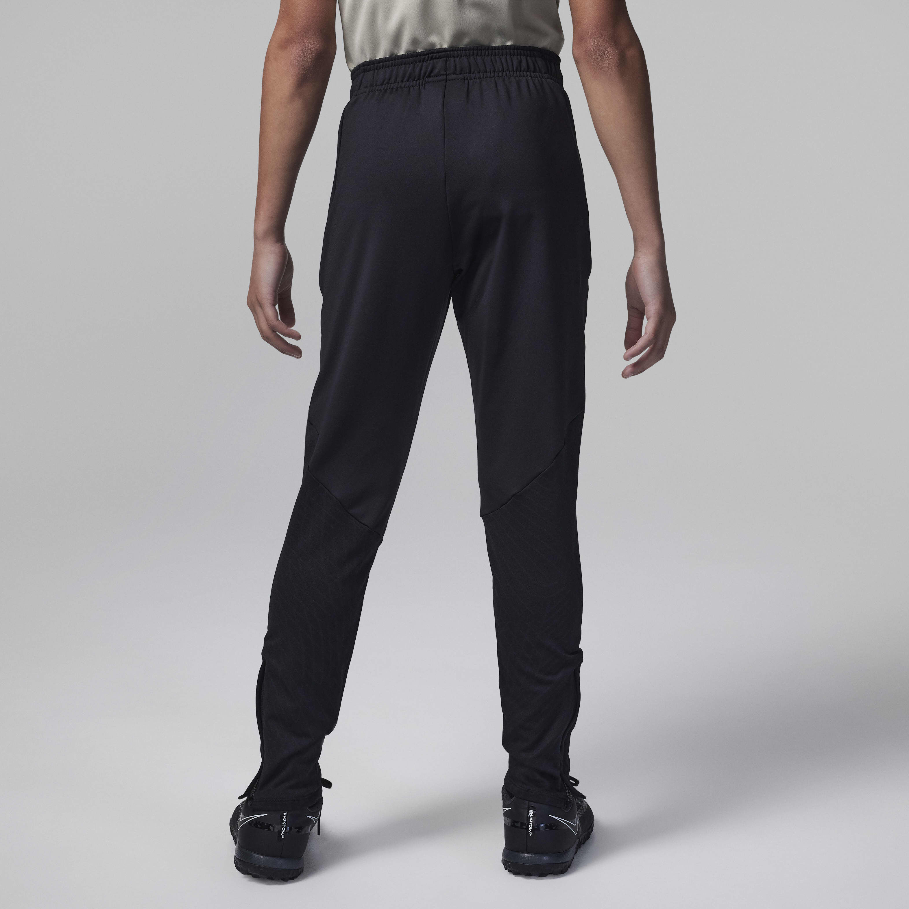 باريس سان جيرمان سترايك البديل image number 1