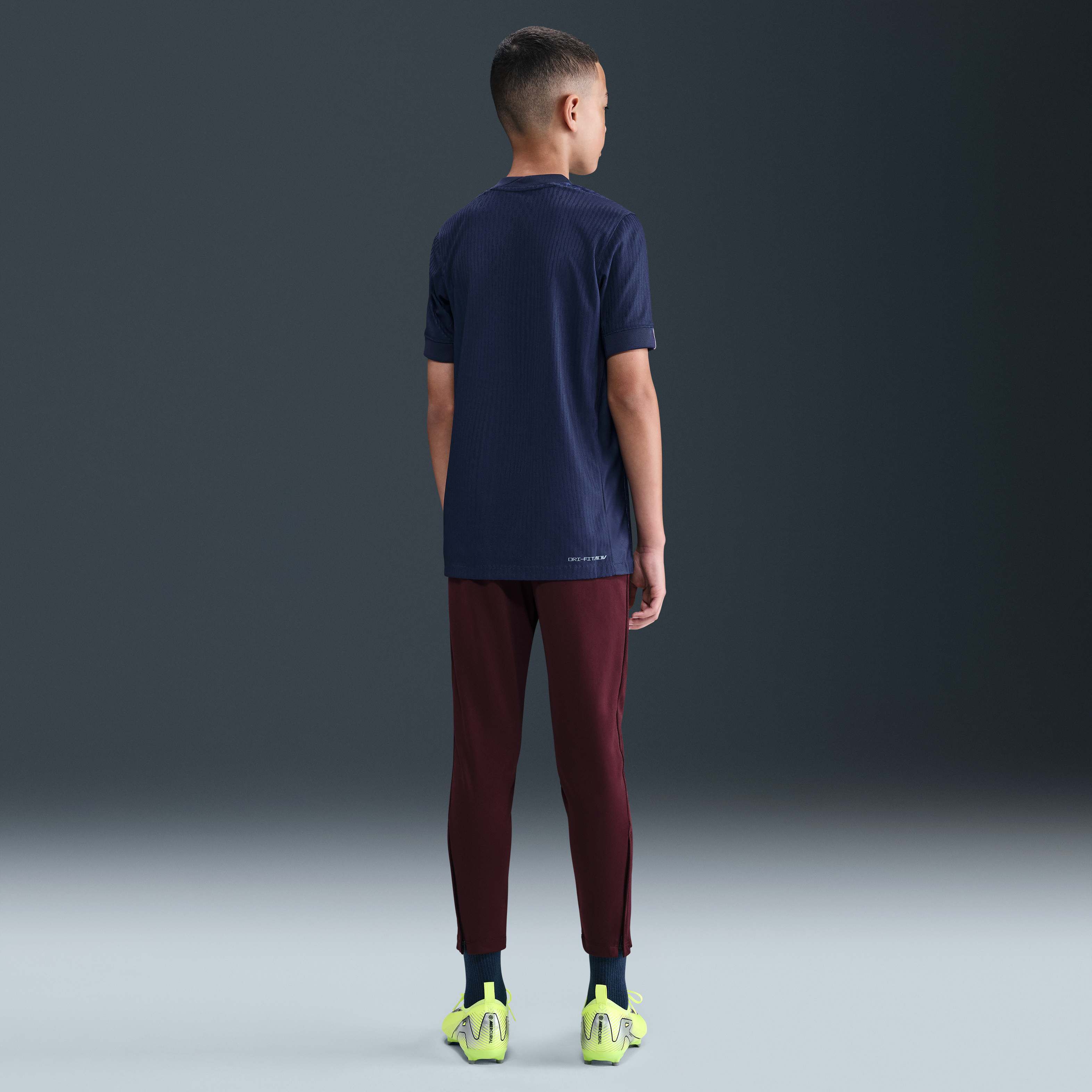 Paris Saint-Germain 2025/26 Match Home image number 4