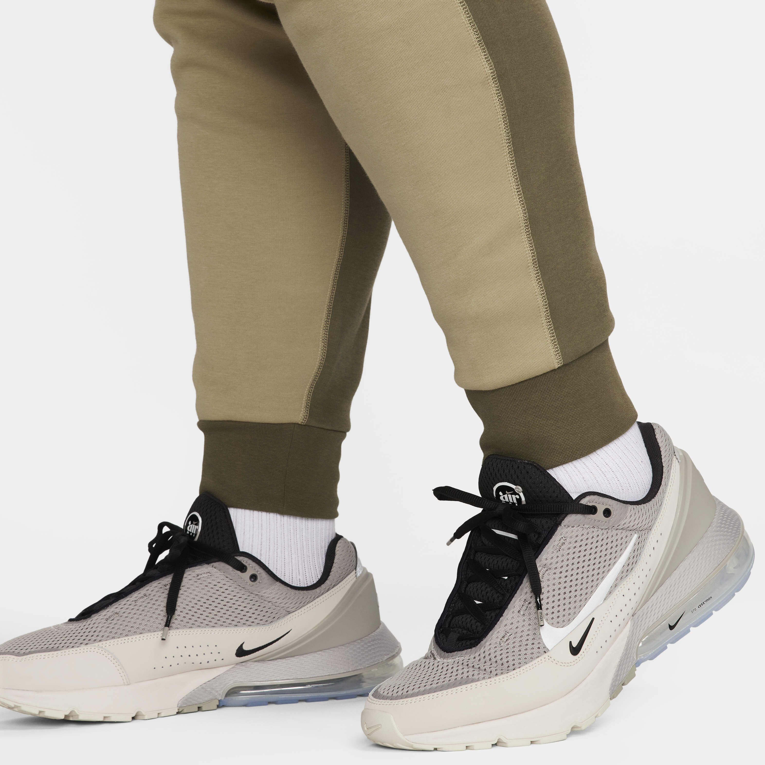Nike Sportswear Tech Fleece image number 16