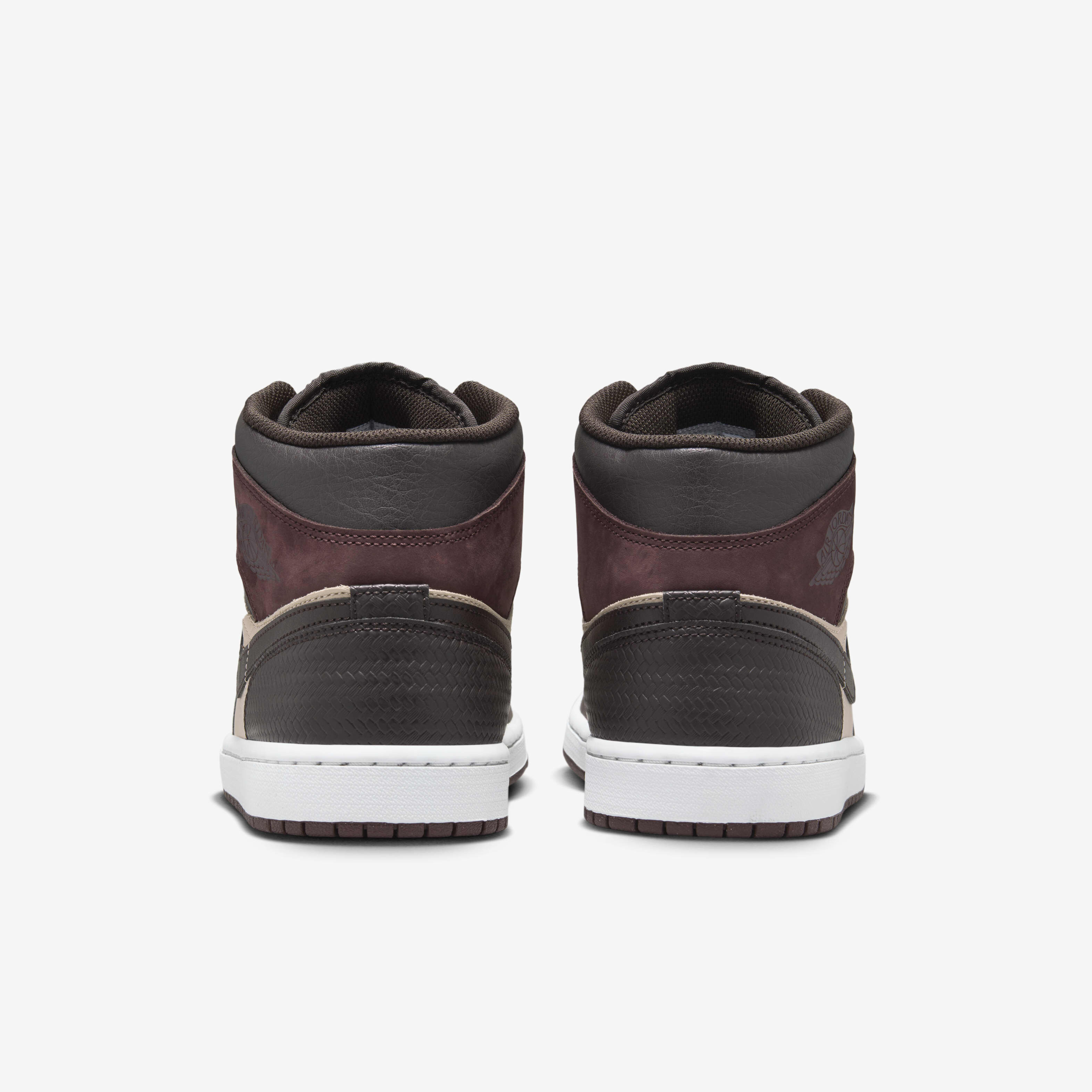 Air Jordan 1 Mid SE image number 5