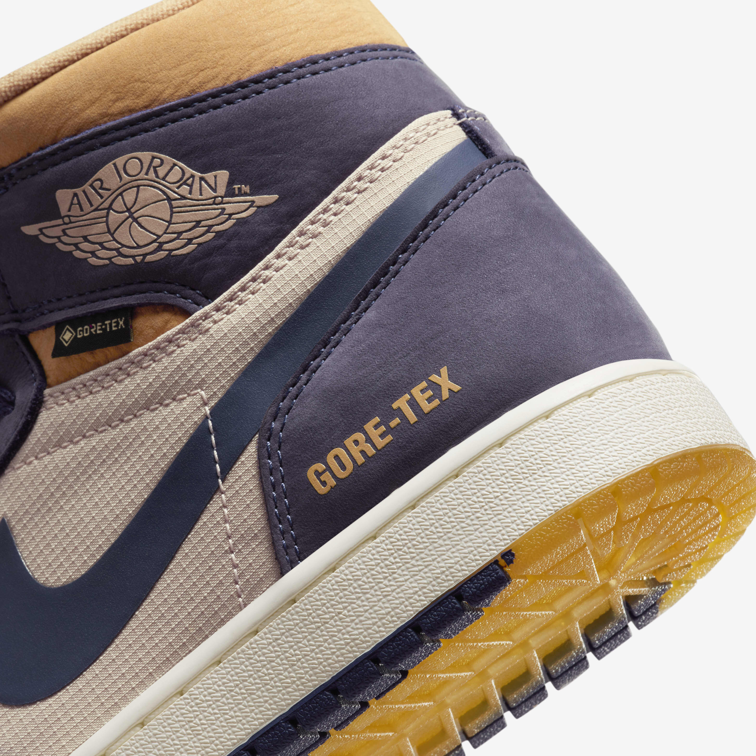 Air Jordan 1 image number 7