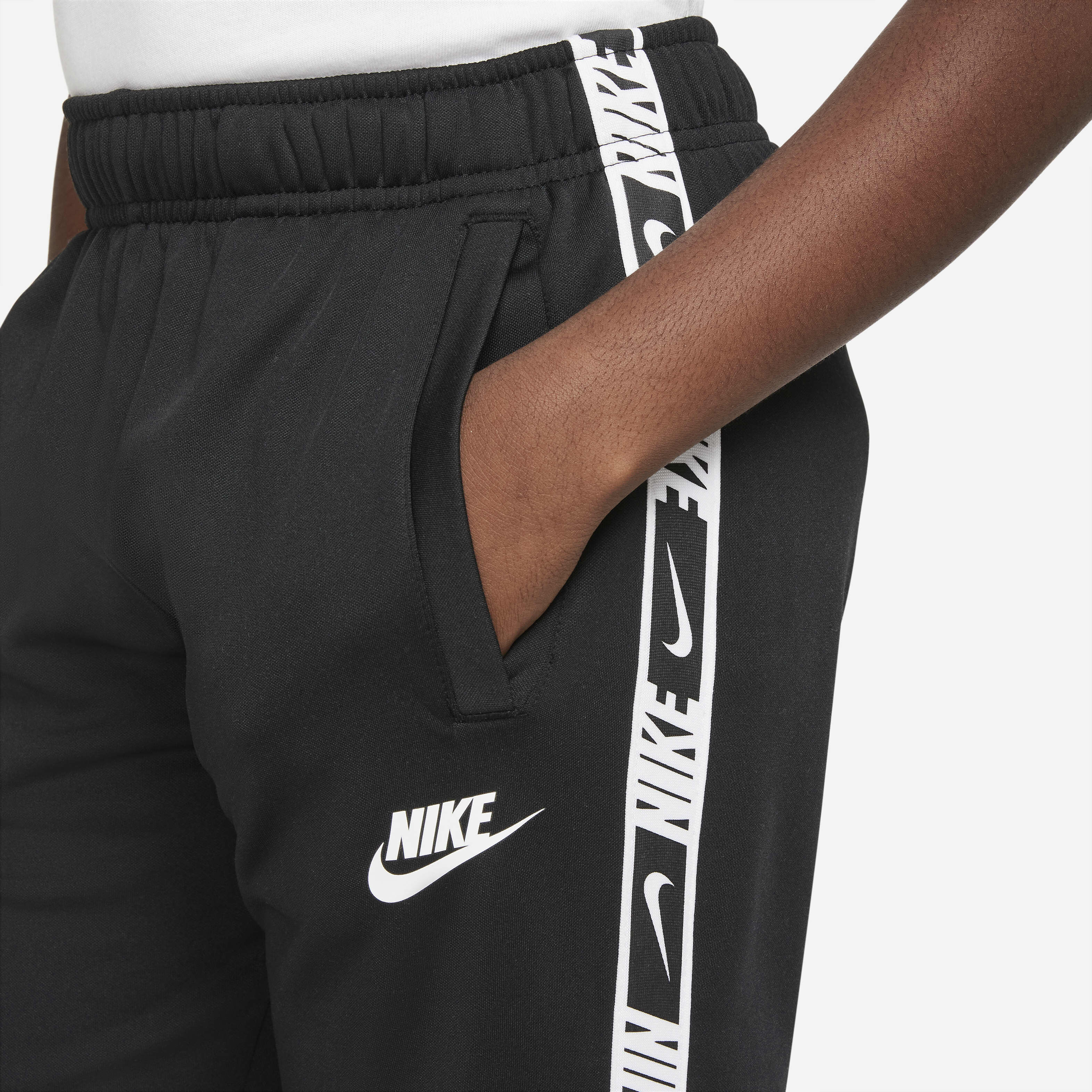 Nike Sportswear image number 2